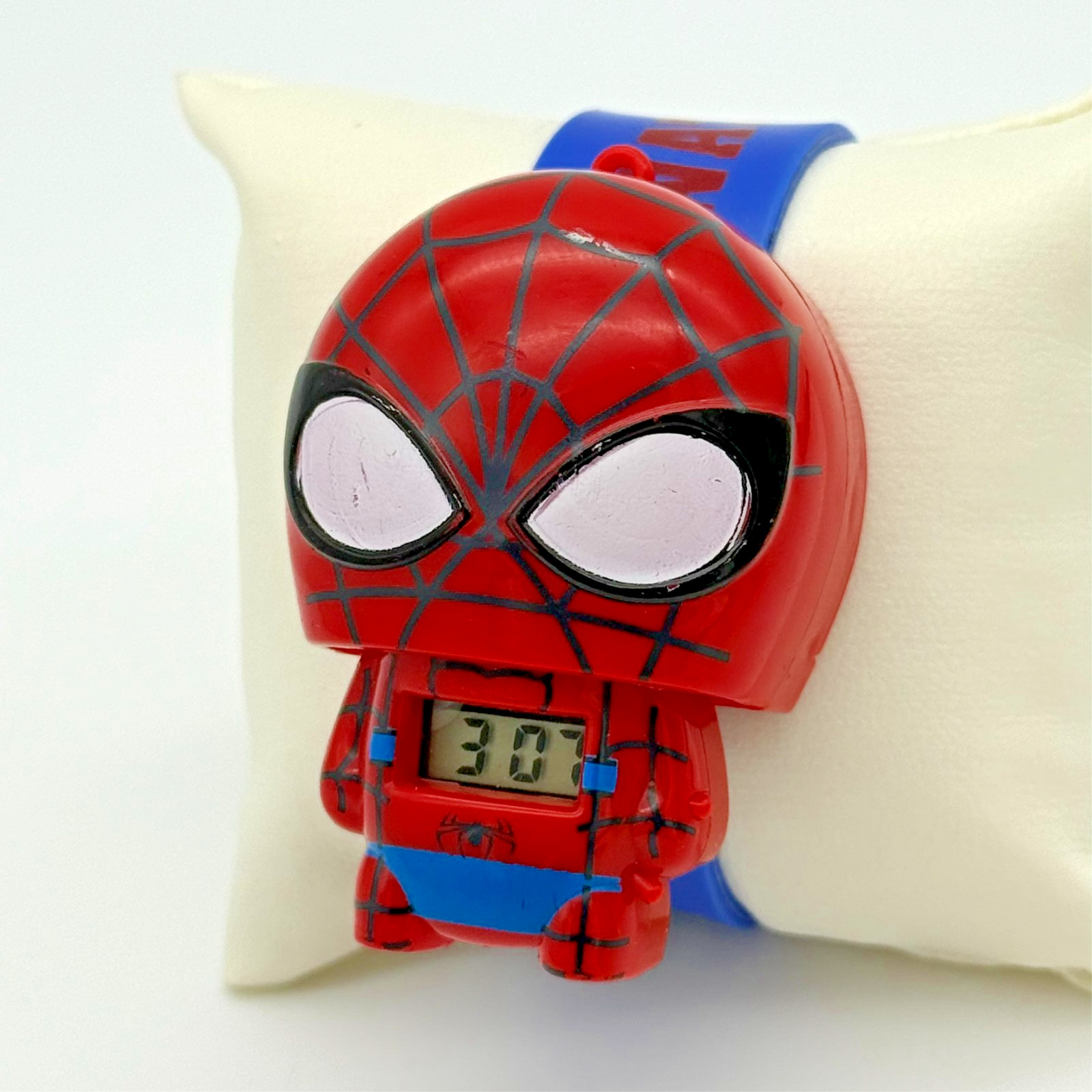 Kid’s SPIDERMAN Flip Pull Out Digital LCD Quartz Spidey Watch, Runs, Blue Band