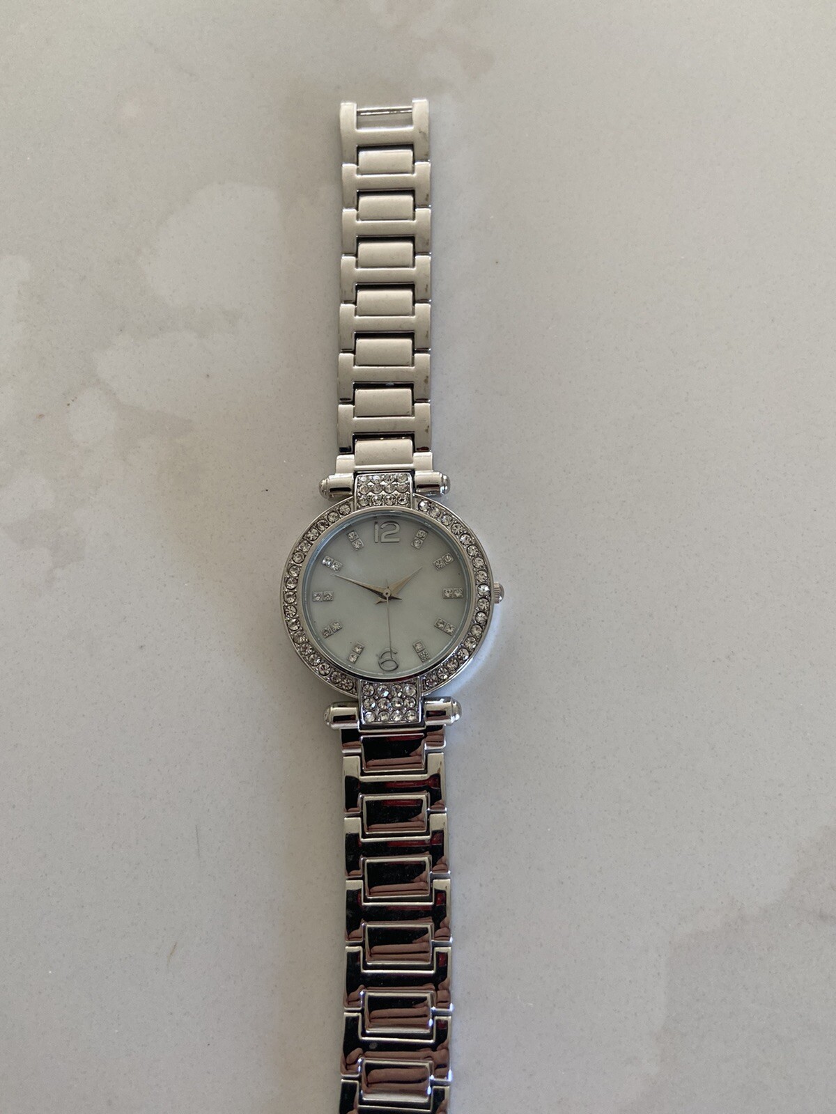 FMD Women’s Watch Silver Tone Bracelet NEEDS BATTERY INSTALLED