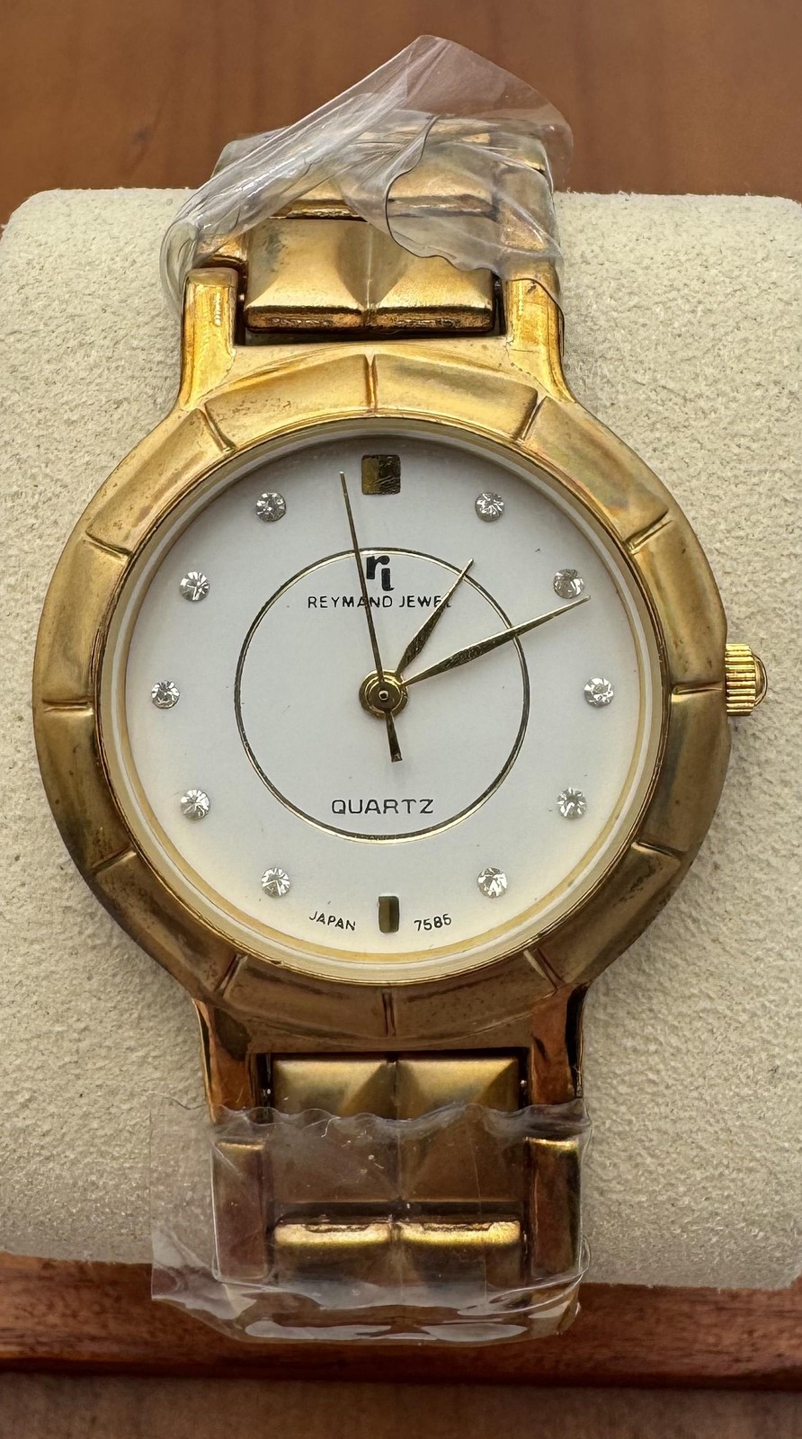 Reymand Jewel Womens Watch White Dial Gold Tone Crystal Bracelet Quartz 7585