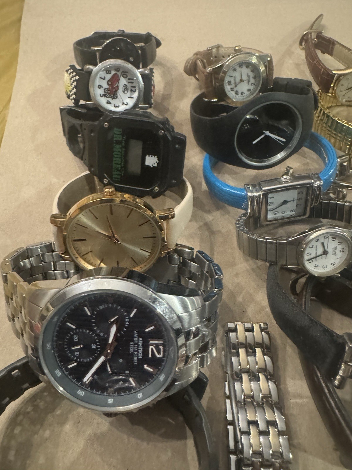 Lot Of 23 Watches ALL SOLD AS IS , Watch Parts Collection Need Batteries Etc