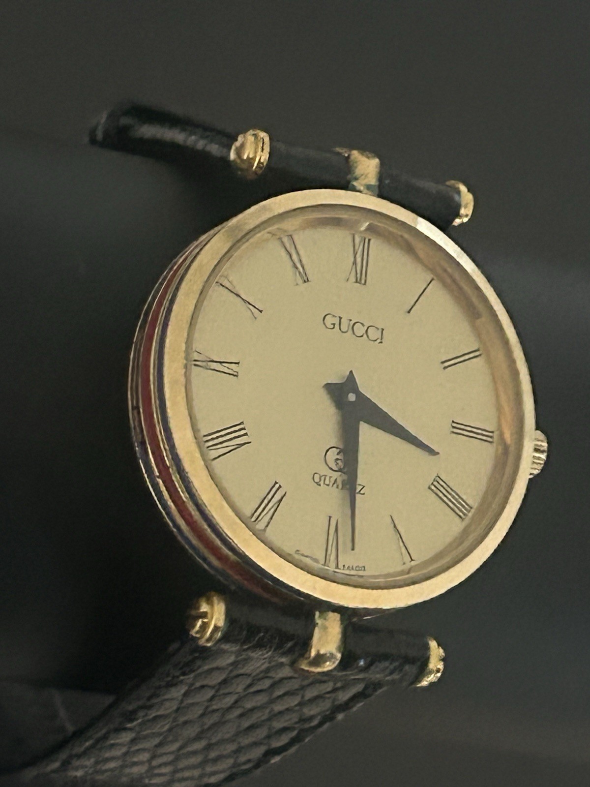 Gucci fine 8” mens gold watch new battery series 2000M fast free ship $299.99