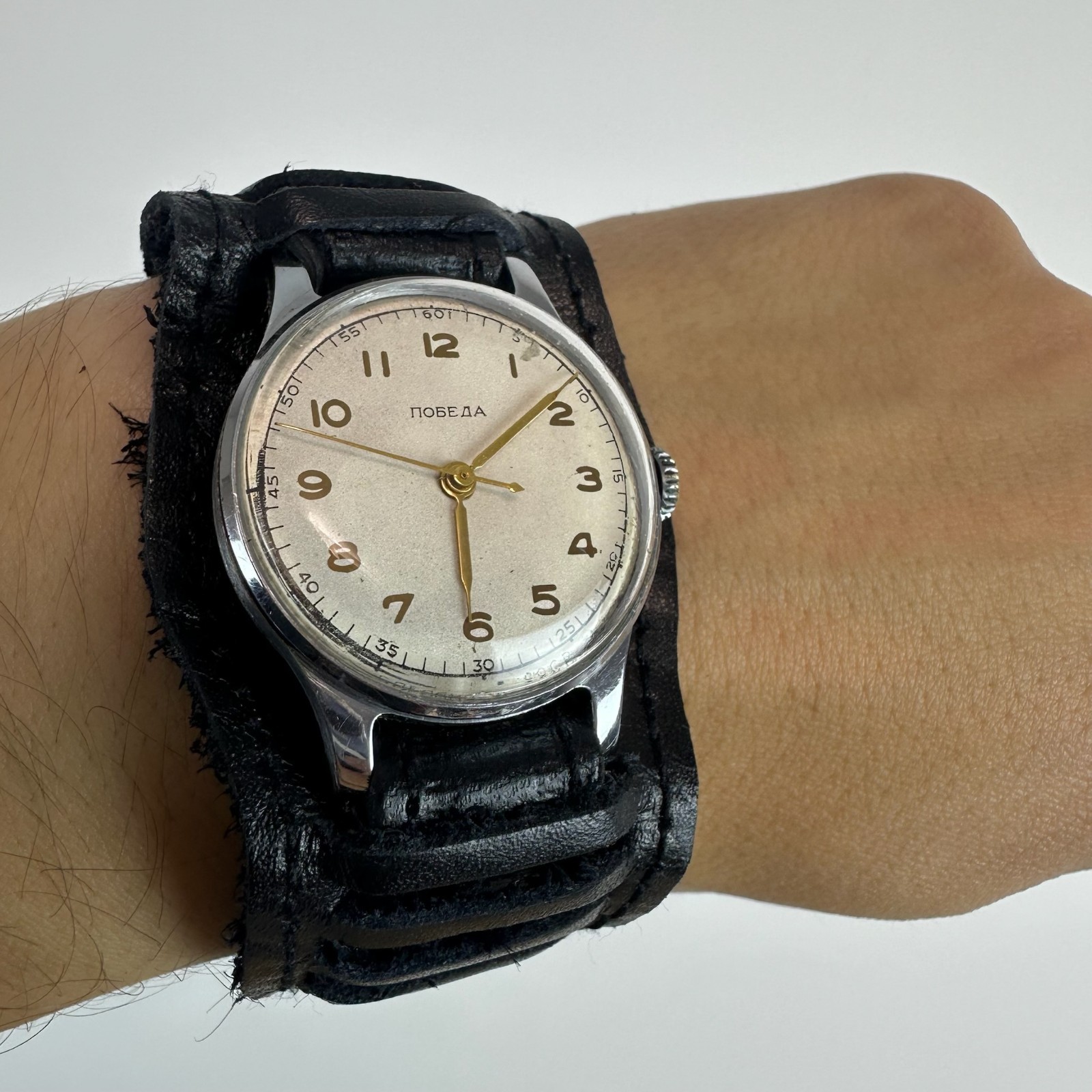POBEDA vintage Soviet USSR wrist watch 1 MCHZ 15 jewels Serviced