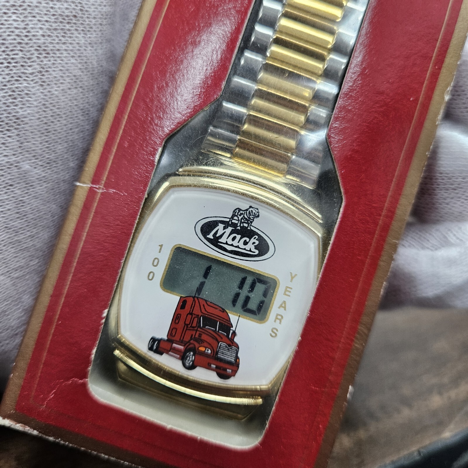 Vintage Rare Mack Truck Bulldog Wrist Watch Digital New Battery Advertising