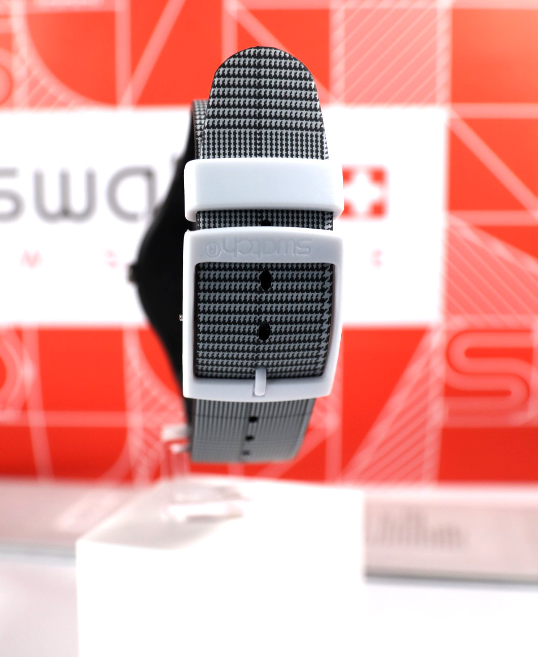 New Swiss Made Swatch For The Love Of W SUOB113 New Gent 41MM Black White Silico