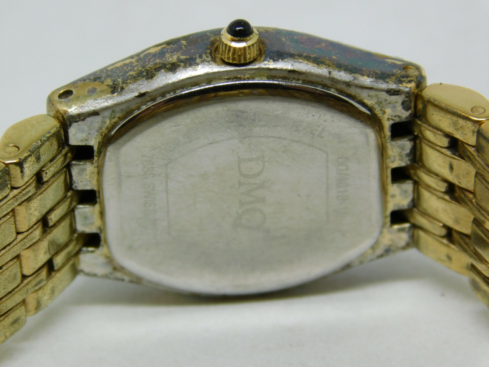DMQ DQ/4018 Gold Tone Swiss Quartz Analog Women’s Watch Sz. 6 3/4″