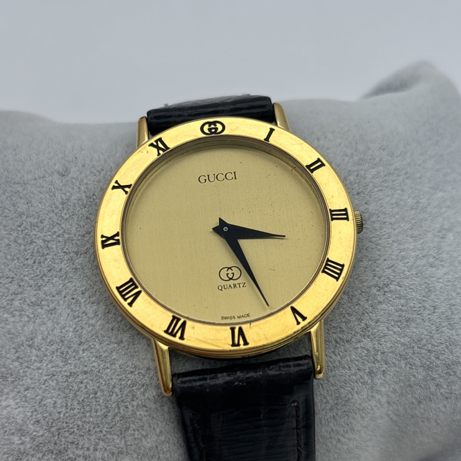 Gucci Quartz Vintage men watch 3001M