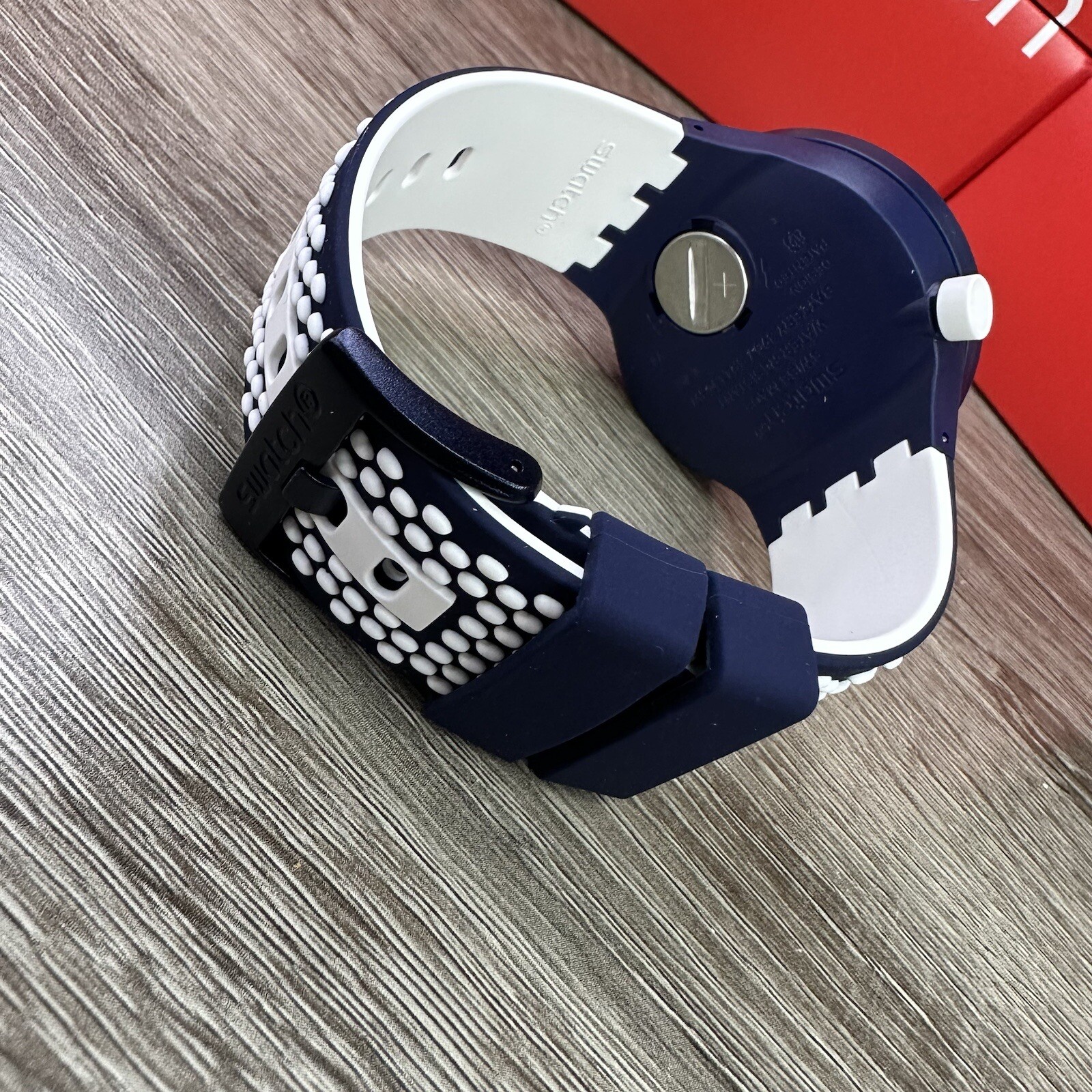 NEW✅ Swatch BIG BOLD BBCREAM Navy Blue And White Silicone 47mm WatchSO27N101