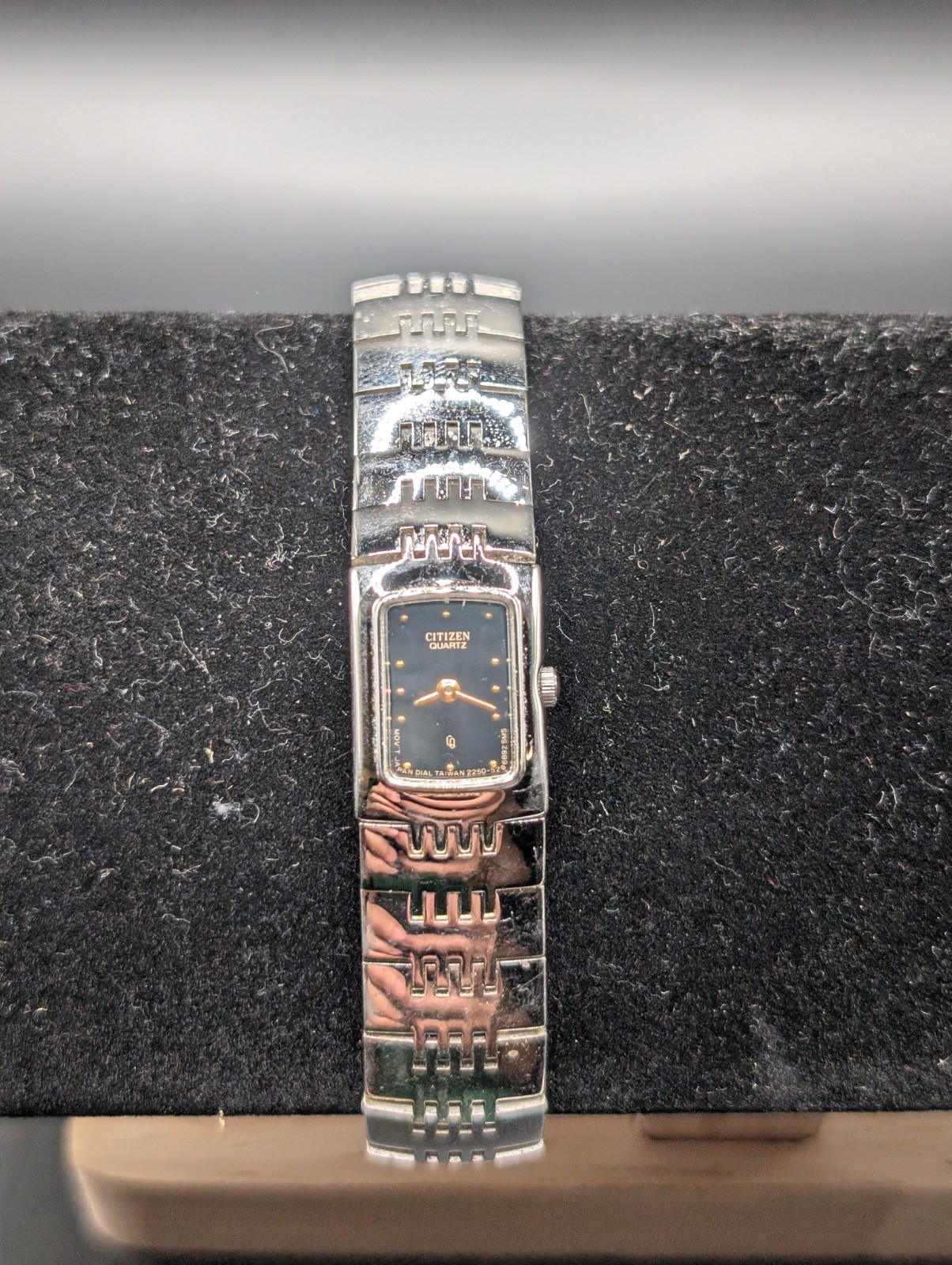 Citizen Women’s Quartz Watch Black Dial Silver Tone Bracelet Rectangular 14mm