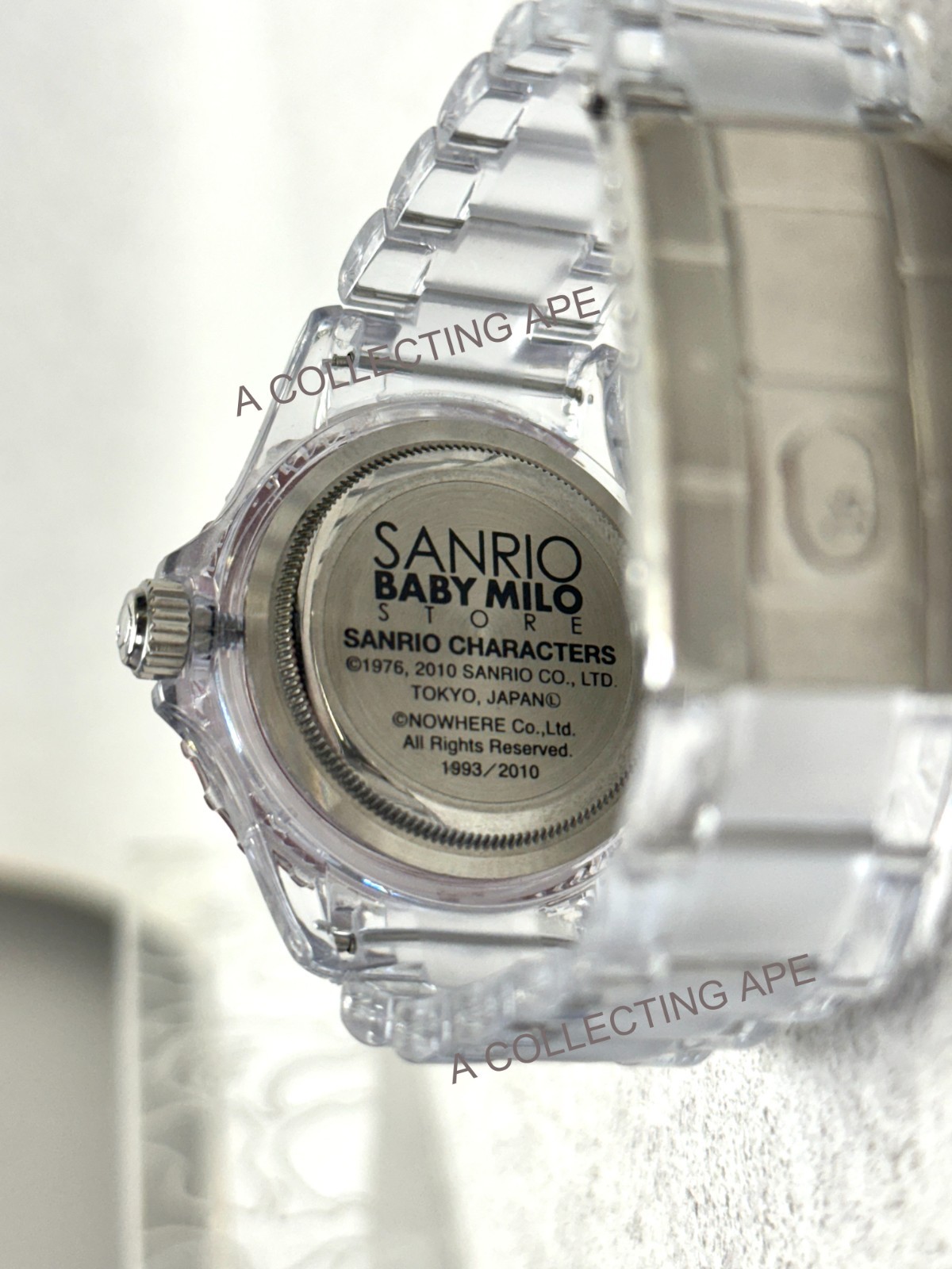 A BATHING APE BAPE x Hello Kitty Baby Milo BAPEX Watch Red Rare Collab Sanrio DS