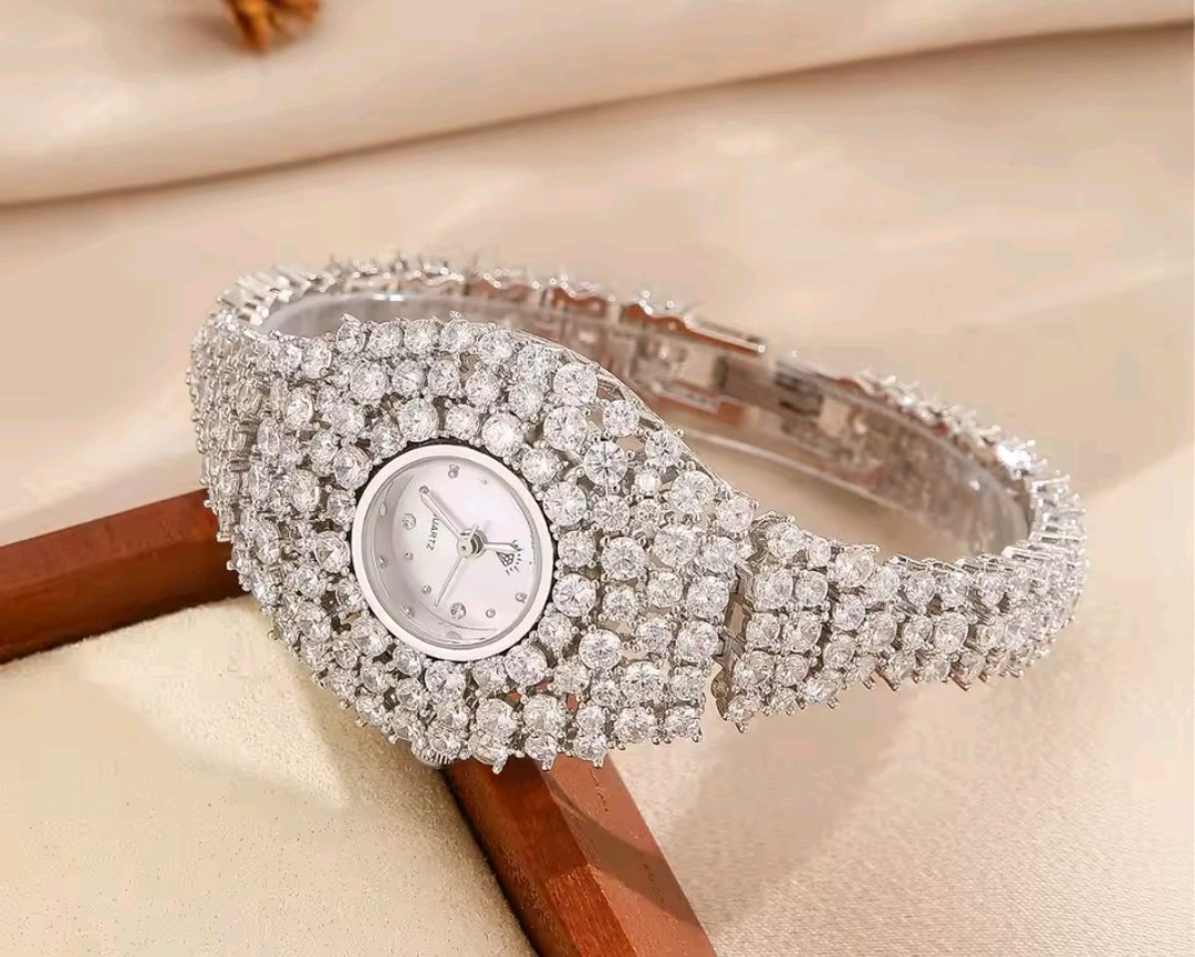 Beautiful Elegant Full Zircon White Luxury Watch for Women Bling Bling