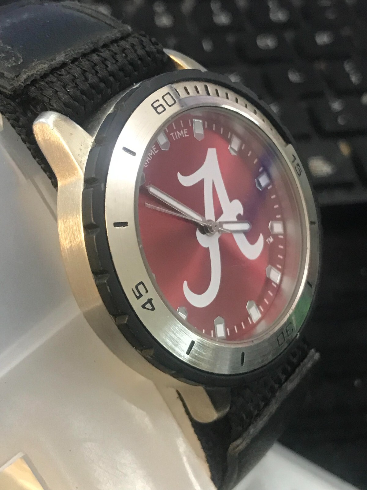 Game Time Veteran Series 42mm Red Dial unisex Quartz Watch, Run (Lot2515)