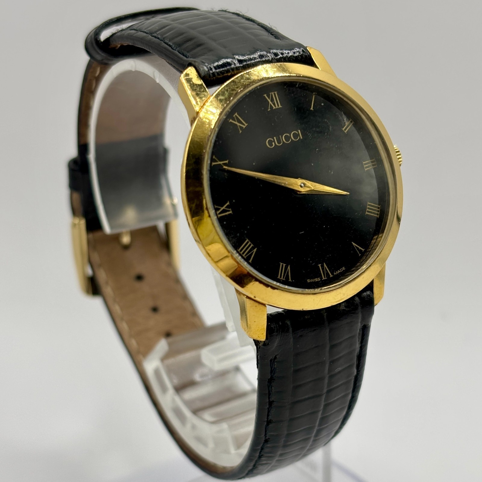 Vintage Gucci 2200M Gold Tone Black Dial Roman Numerals Swiss Quartz Watch