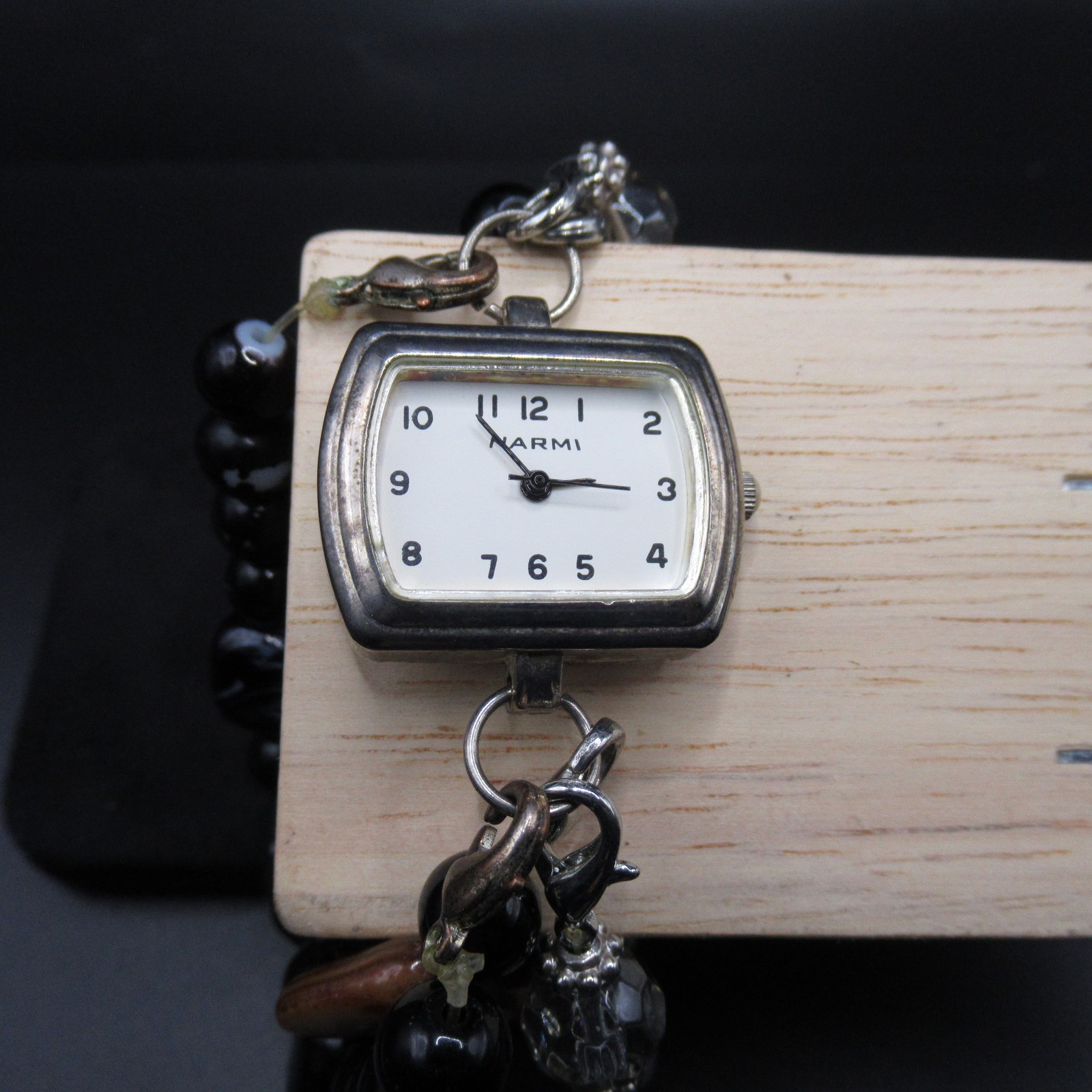 Narmi L-141 Women’s Quartz Tonneau Watch Beaded Bracelet Charm Band Analog