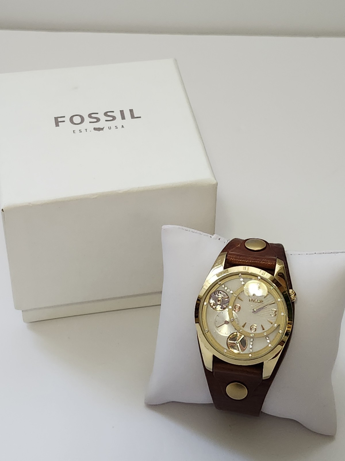 Vintage Retired Y2K FOSSIL Twist Women’s Genuine Leather Mother Of Pearl ME1083