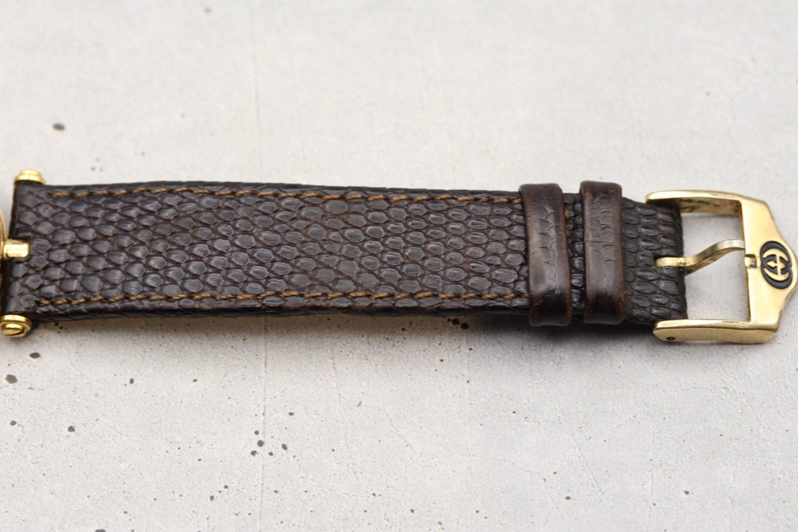 [Near MINT w/Box & Papers] GUCCI 2000M Gold Plated Roman Dial Quartz Watch 30mm