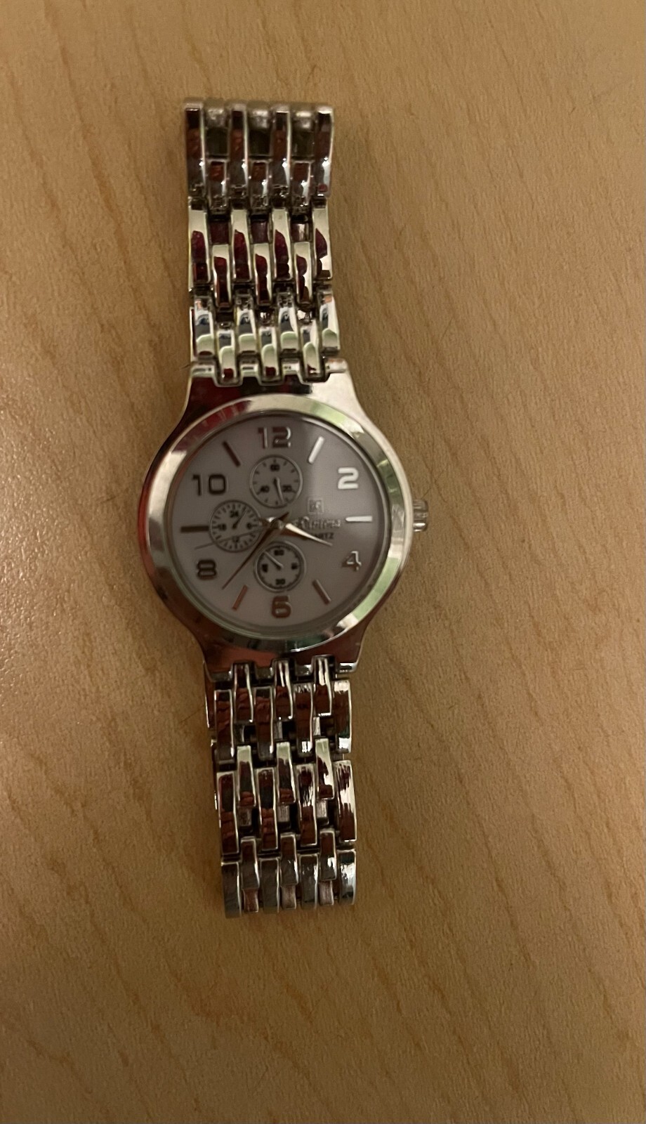 Riviera Silver Stainless Steel Water Resistant Watch – Unisex Good Condition
