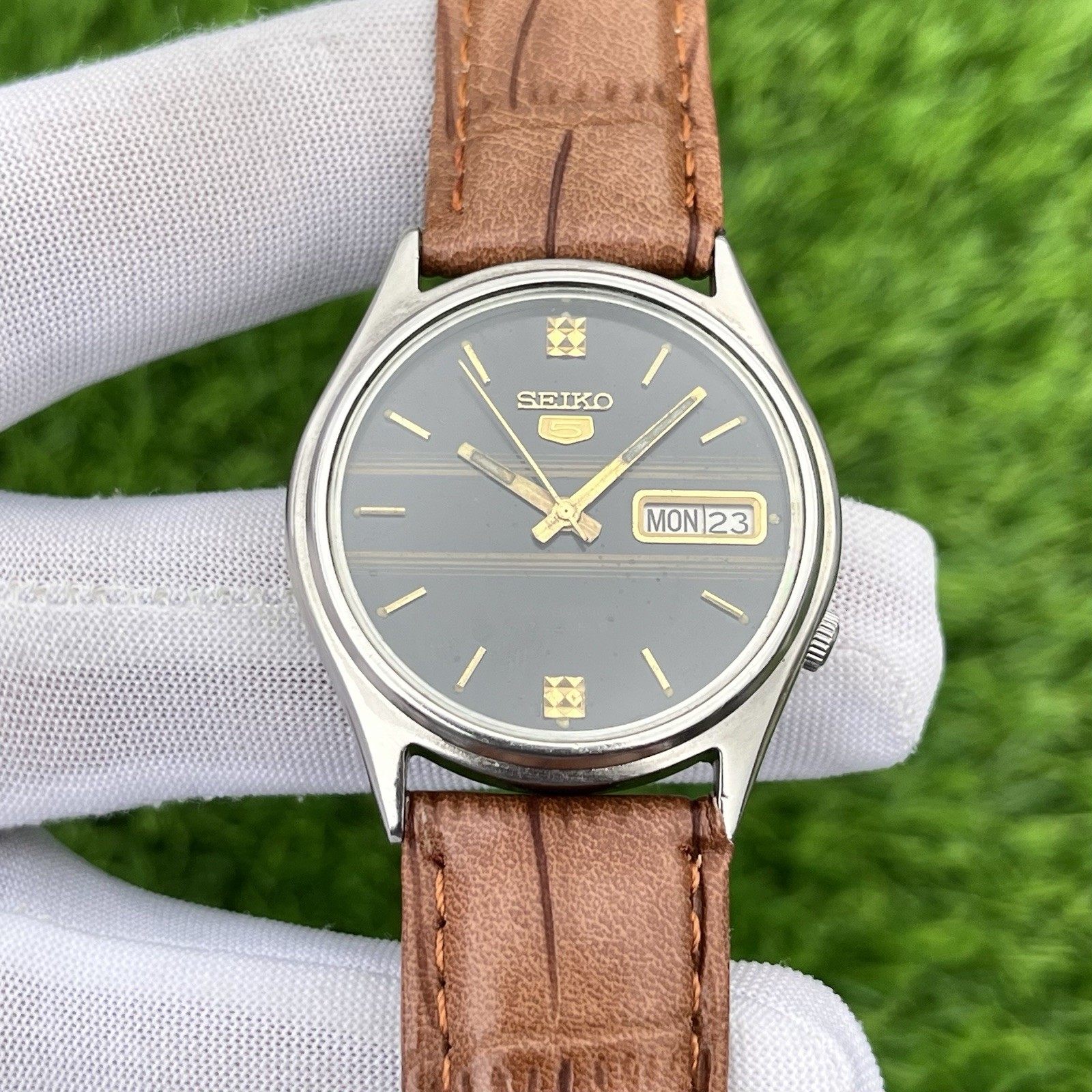 Vintage Seiko 5 Monarch Dual Tone Dial Automatic Japan Made Mens Watch 7009-3101