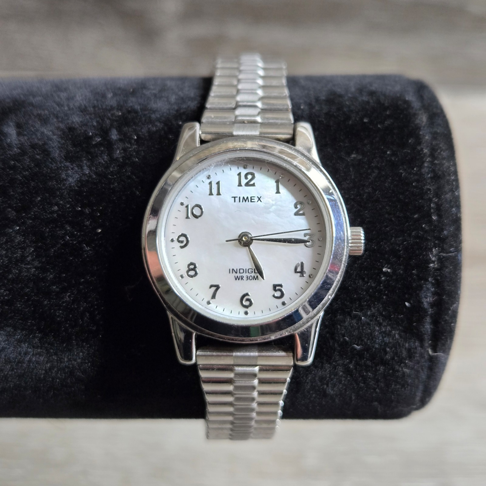 Timex T2M826 Women’s Indiglo Quartz Watch Silver Tone Mother of Pearl Stretch 6