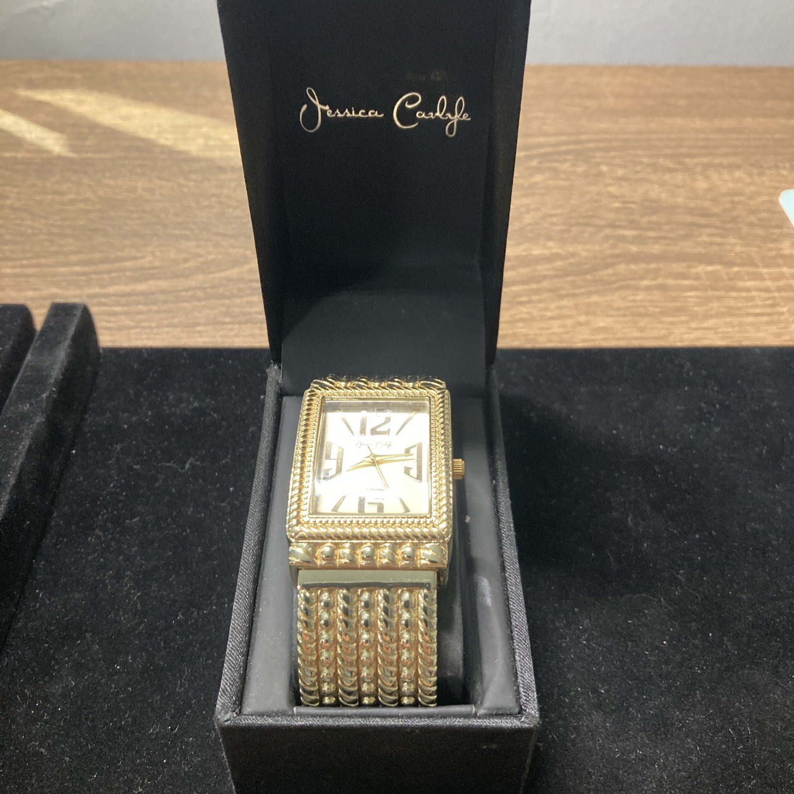 Jessica Carlyle Women’s Wide Bangle Cuff Watch Gold Tone Ornate 8817 With Box