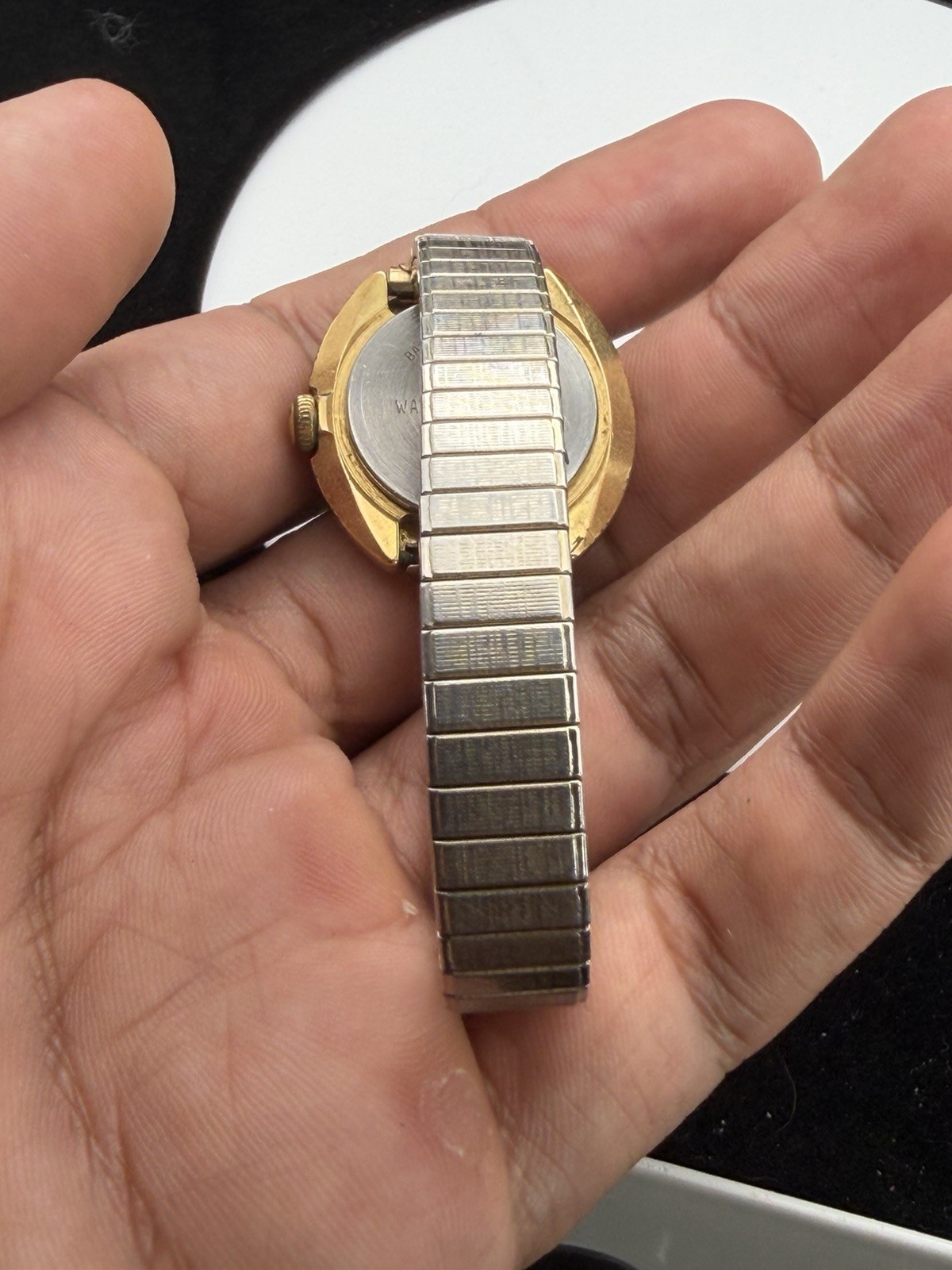 Vintage Timex UFO Women’s Watch Stretch Band Gradient Dial
