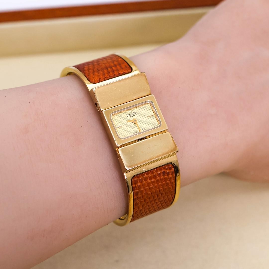 Hermès Loquet LO1.201 Quartz Gold-Plated Ladies Watch Lizard Leather Band