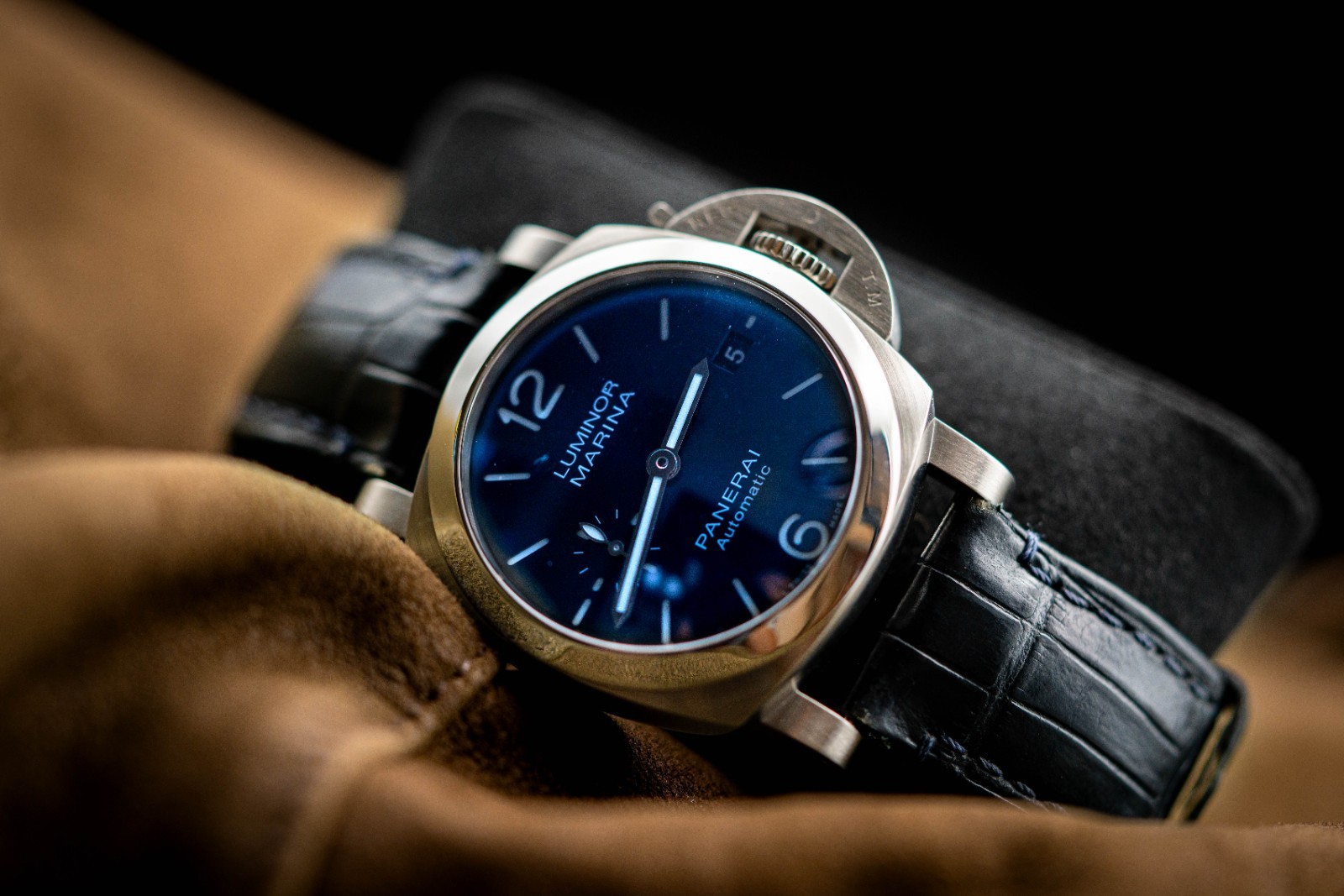 Luminor Quaranta Pam01370 Blue Sunray Dial Steel Alligator Strap Mint Full Set