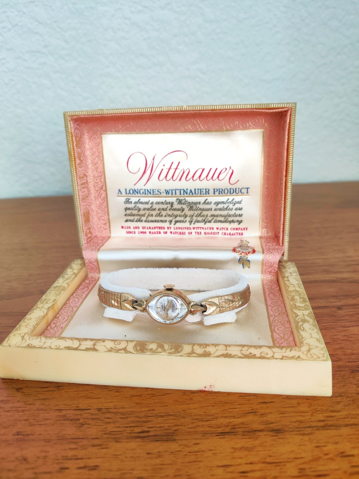 VINTAGE Women’s Ladies 14KT Gold Wrist Watch LONGINES-WITTNAUER Old Original Box