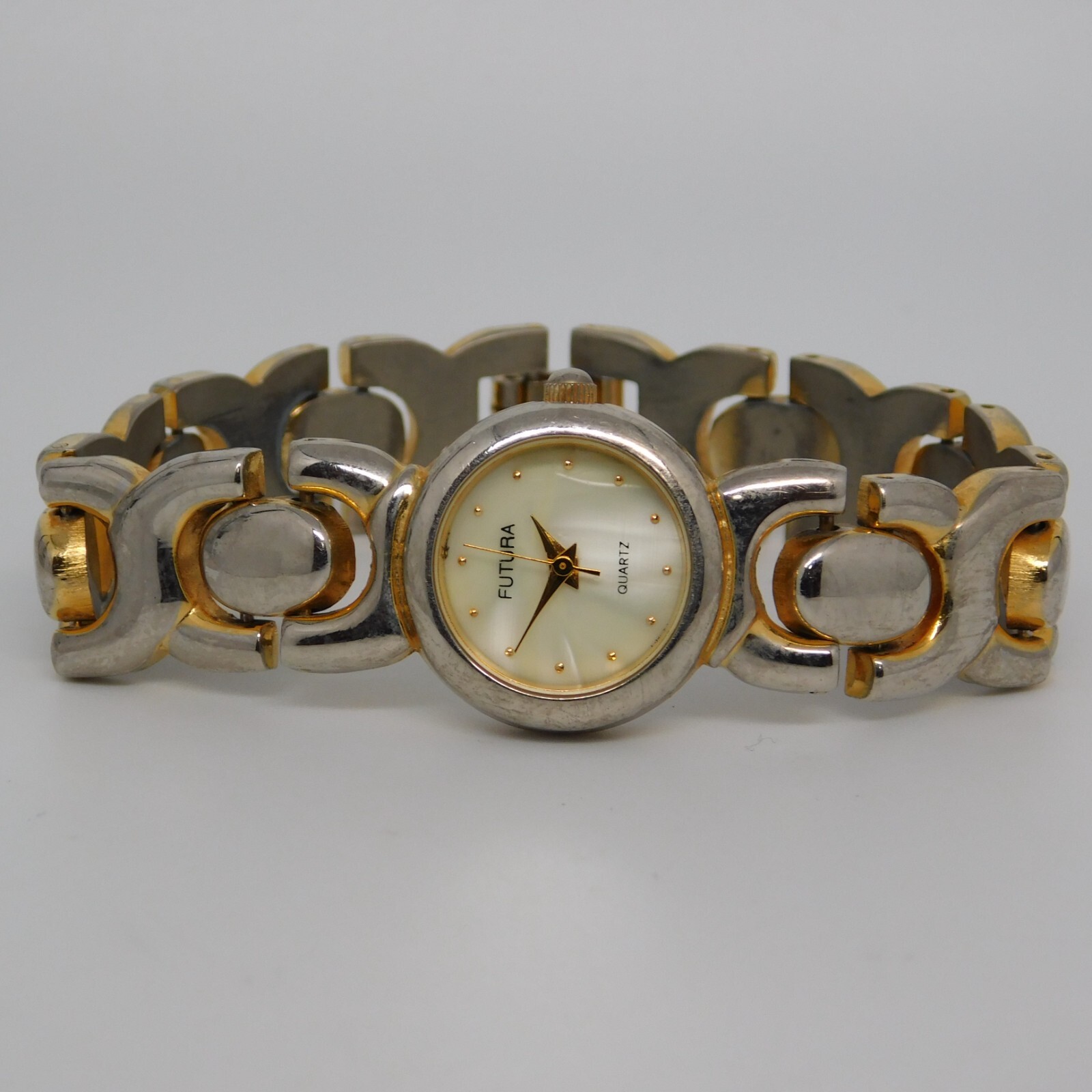 FUTURA Mother-of-Pearl Dial Quartz Analog Women’s Watch Sz. 6 1/2″ New Battery