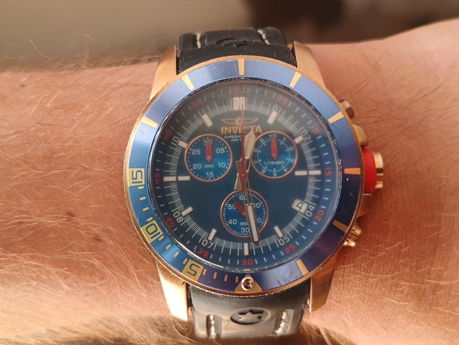 Invicta Pro Diver Chronograph 46mm Blue Gold WR100 Quartz New Battery