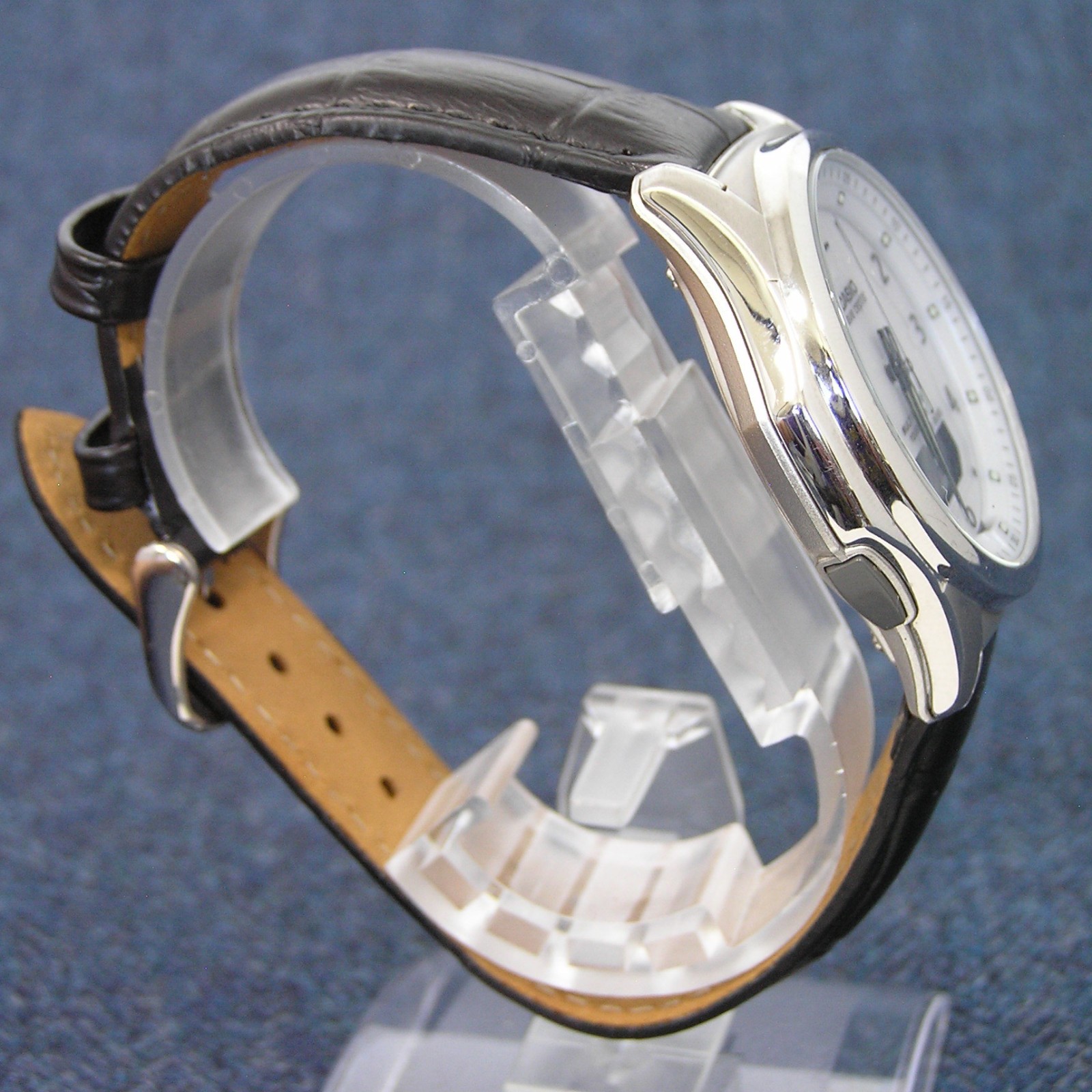 00s CASIO WAVE CEPTOR WVA-M630 Retro Tough Solar Radio Watch Japan White Leather