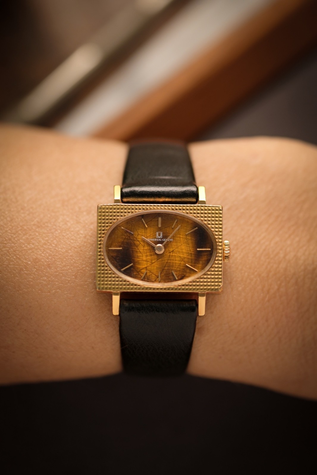 Universal Geneve Rectangular lady, ref. 510608, hand-wound cal UG 10, tiger dial