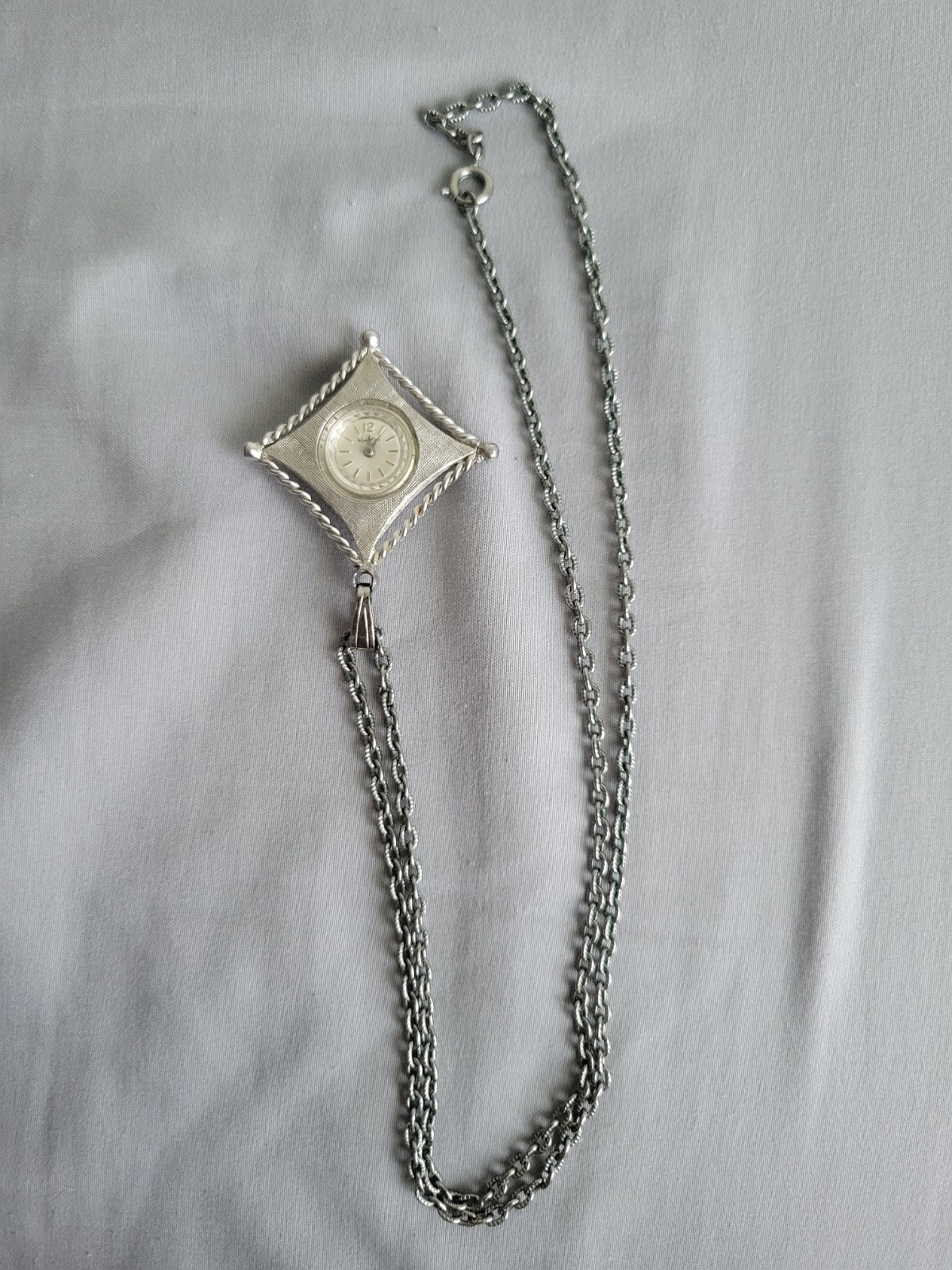 Vintage Wycoflex Ladies Necklace Pendant Mechanical Hand Winding Watch-See Des.