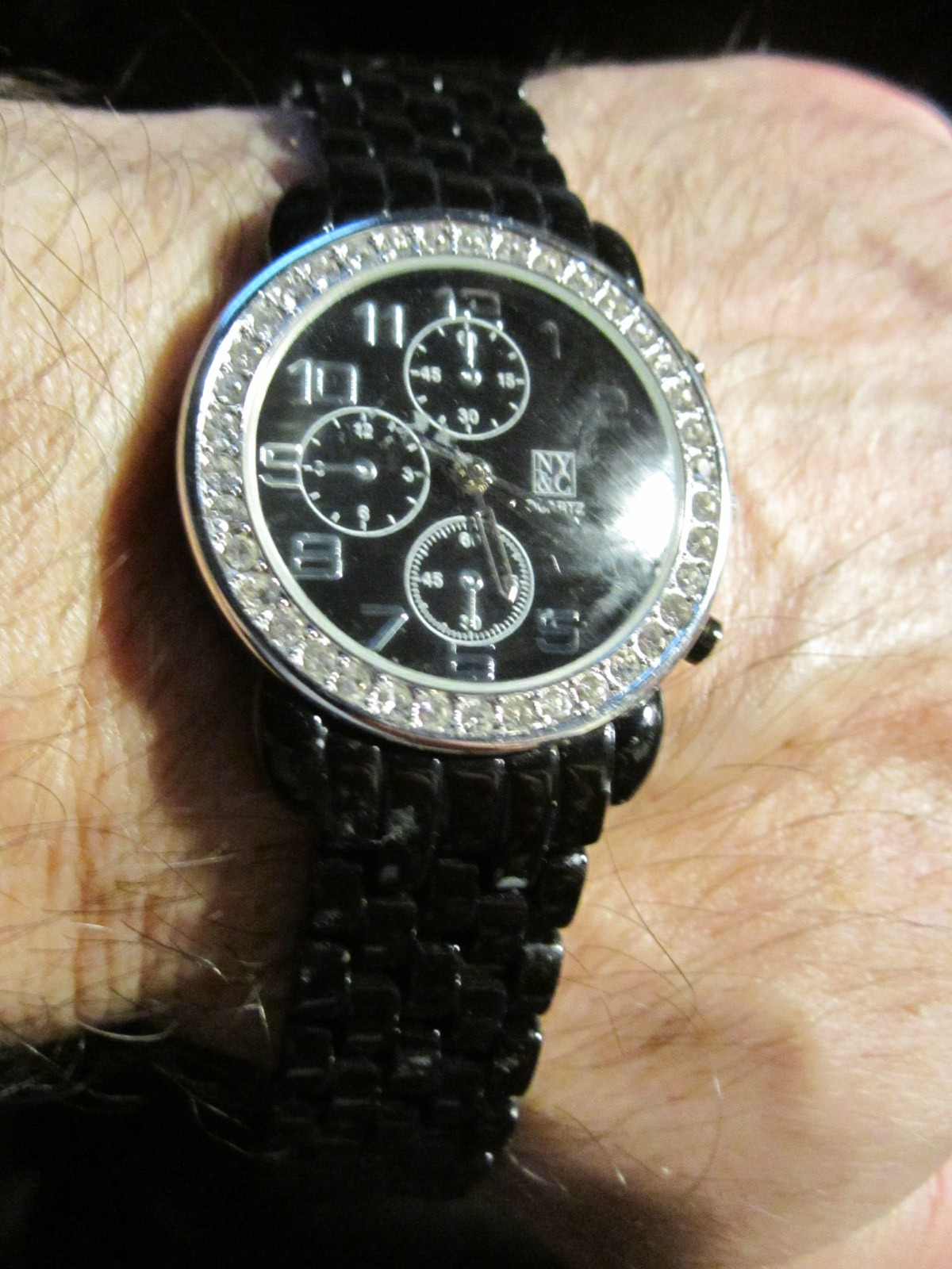 NY & CO WATCH BLACK AND HEAVY RUNS GREAT FITS UP TO 6 1/2″ WRIST – GW-22B