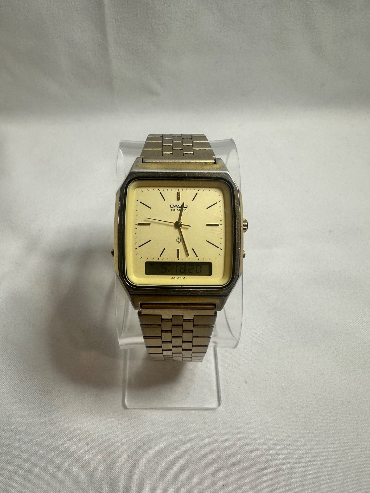 Vintage Casio AQ-321G 1980’s gold tone analog-digital design vintage