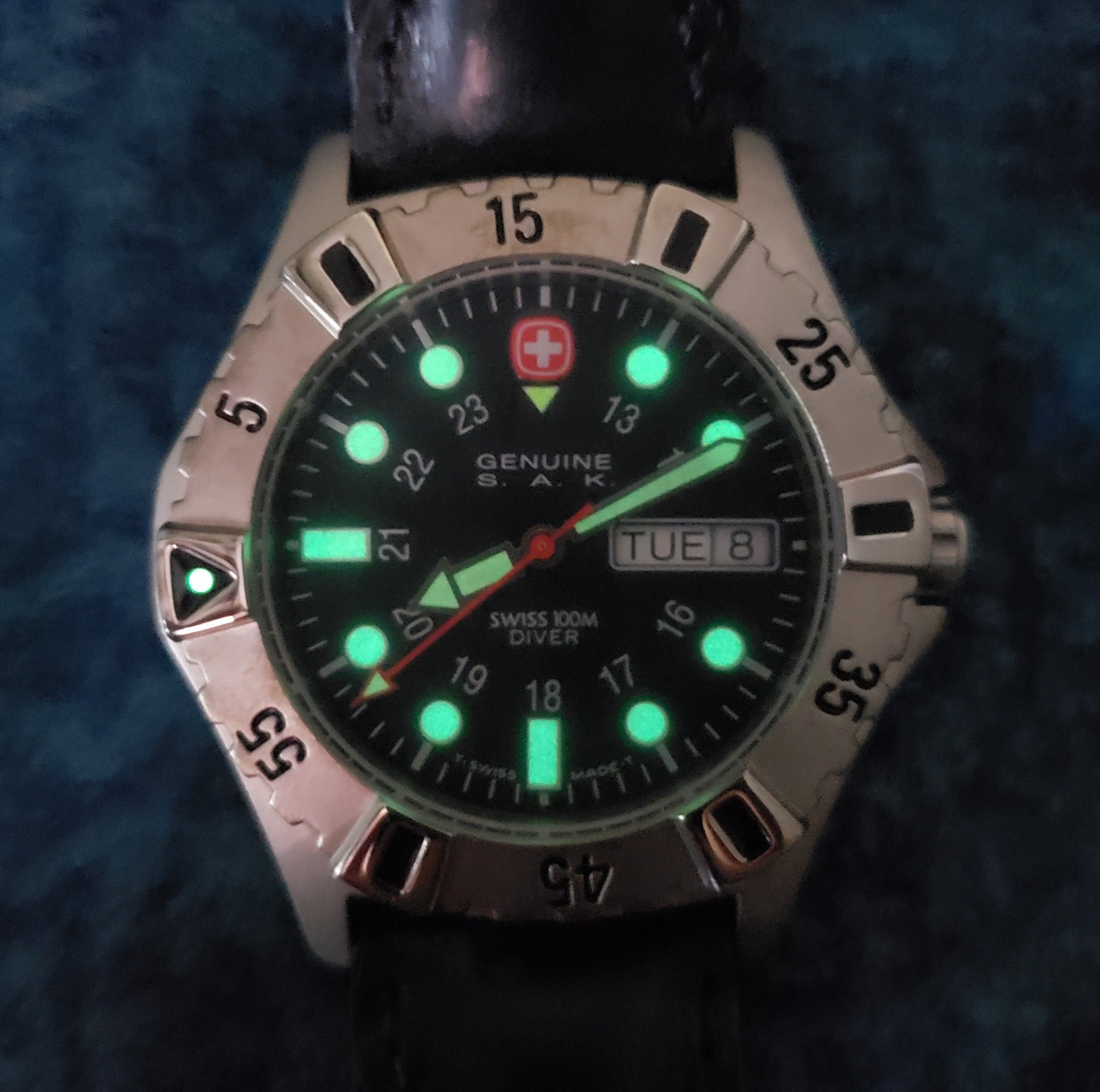 Wenger Swiss Army men’s diver watch 096.0675