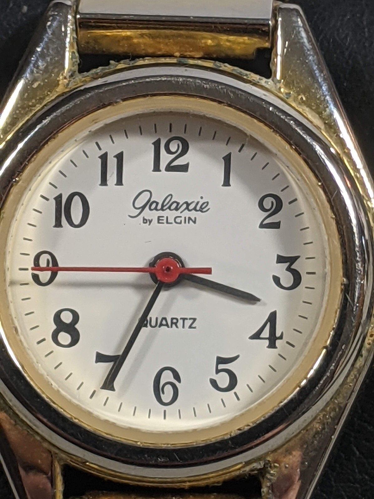 Galaxie By Elgin White Dial Gold Tone Case 25 mm Stainless Steel Stretch Watch