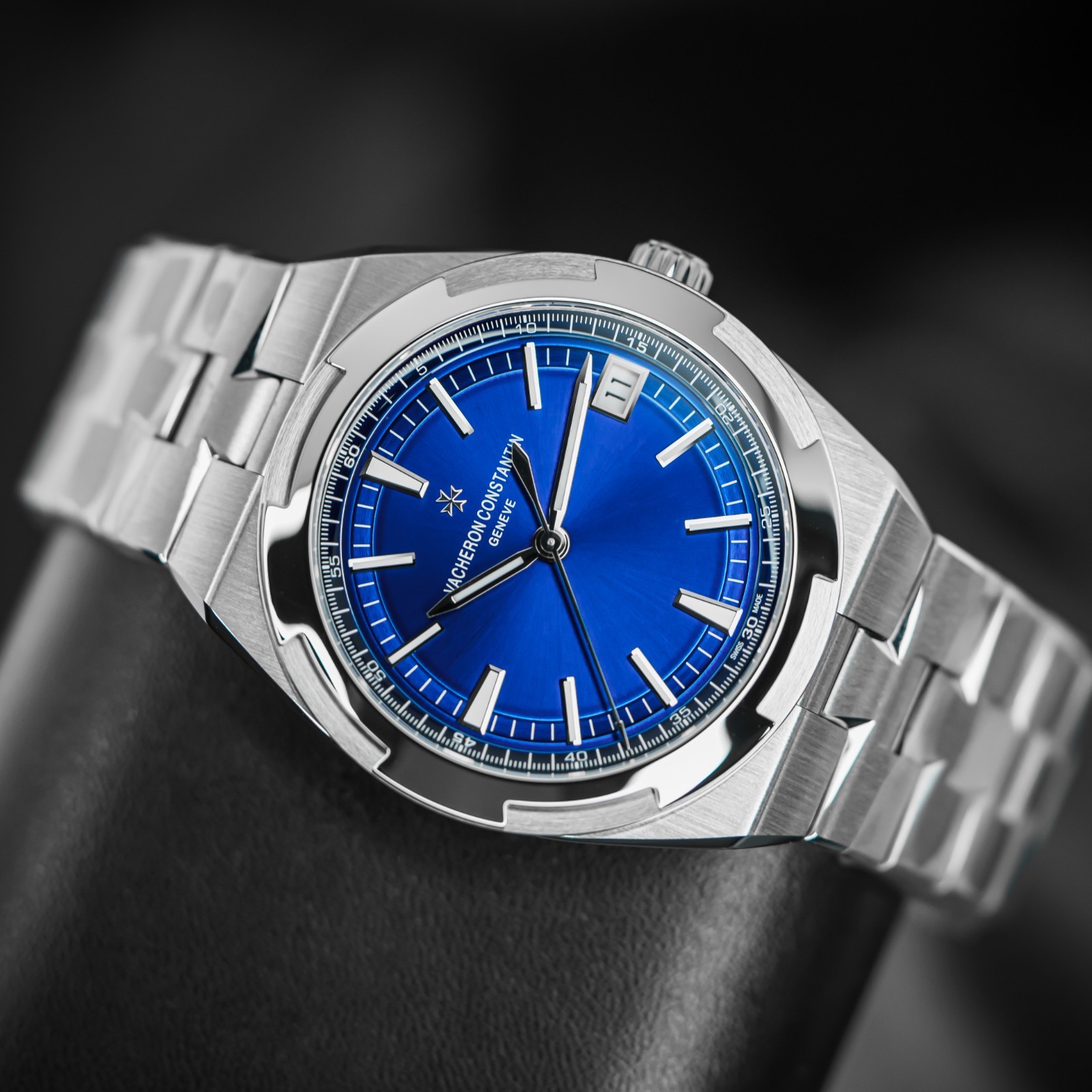 RARE NEW Vacheron Constantin Overseas Blue Dial – 4500V/110A-B128 Box and Papers