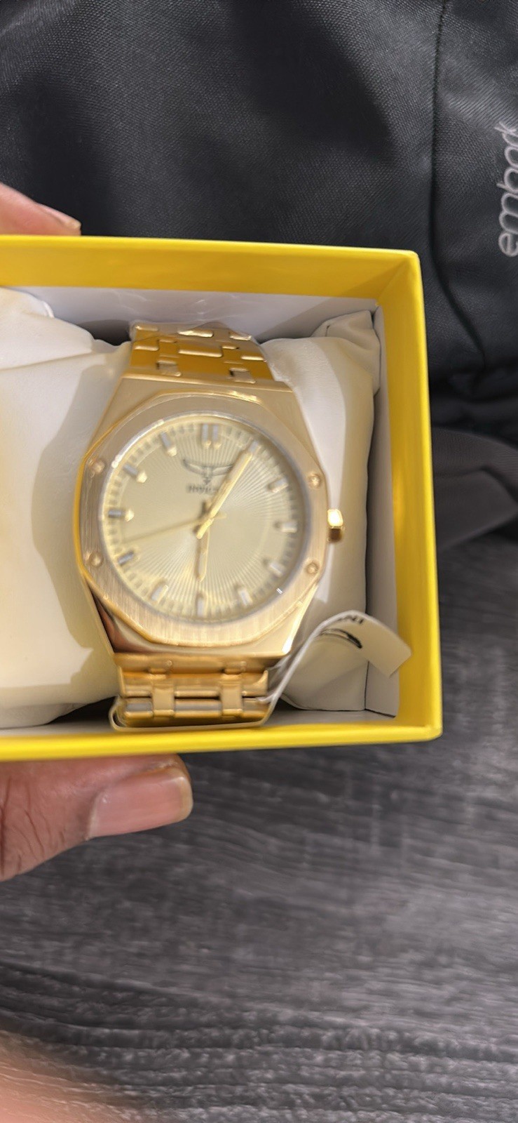 Gold-Tone Analog Dress Wristwatch White Dial Stick Markers Metal Bracelet Box