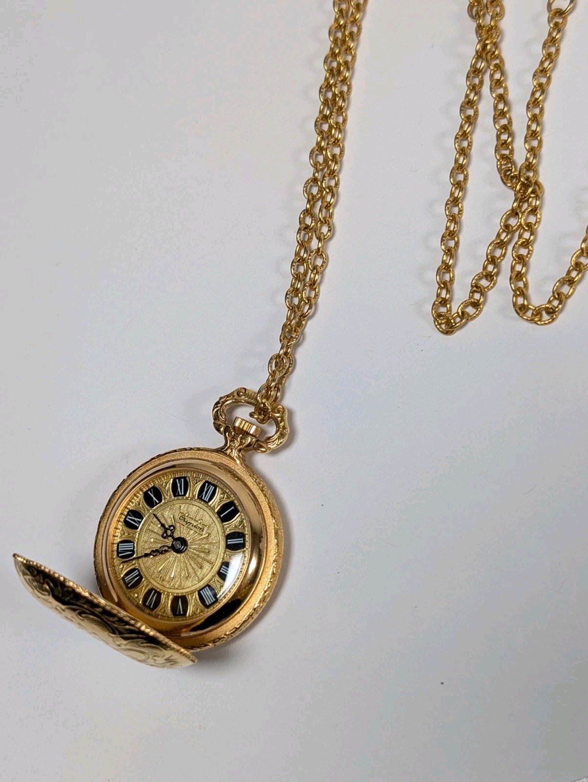 Stunning Crypton Pendant Watch Necklace 24″ Chain Gold Tone Rare Manual Wind Vtg