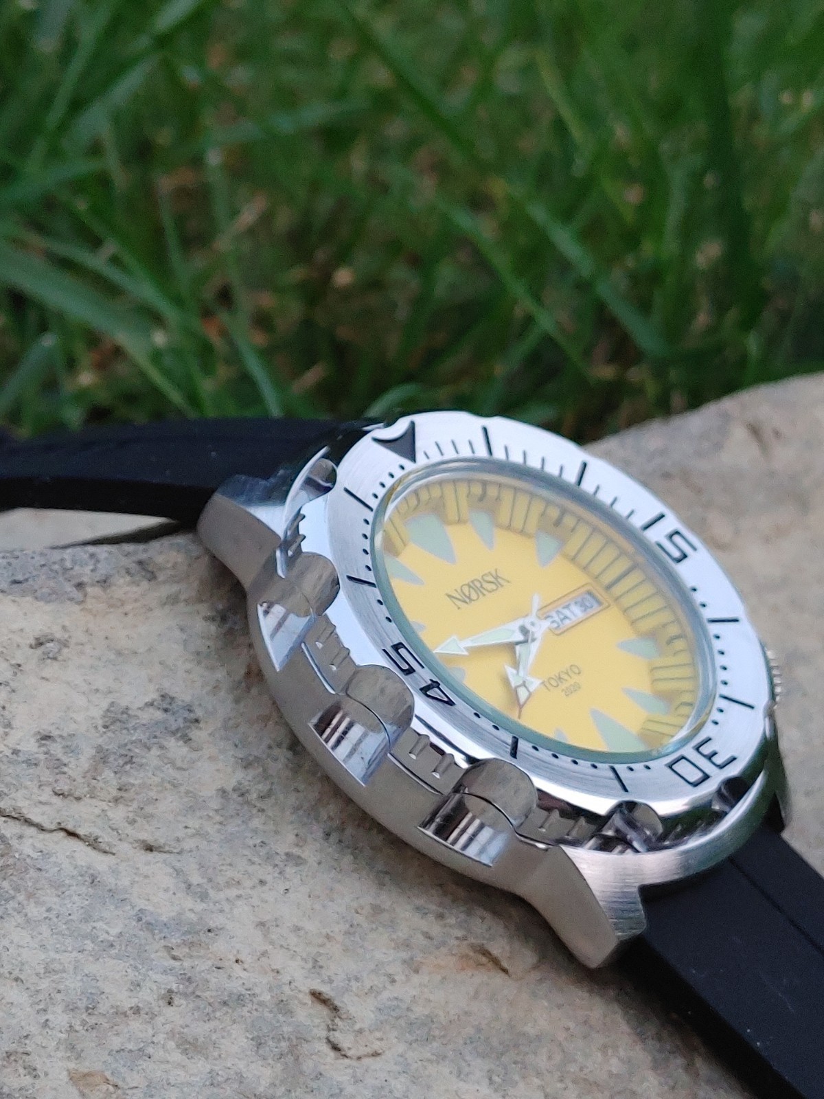 Sea Monster Diver Watch 2020 Olympics Norsk Citizen Movement Yellow Dial