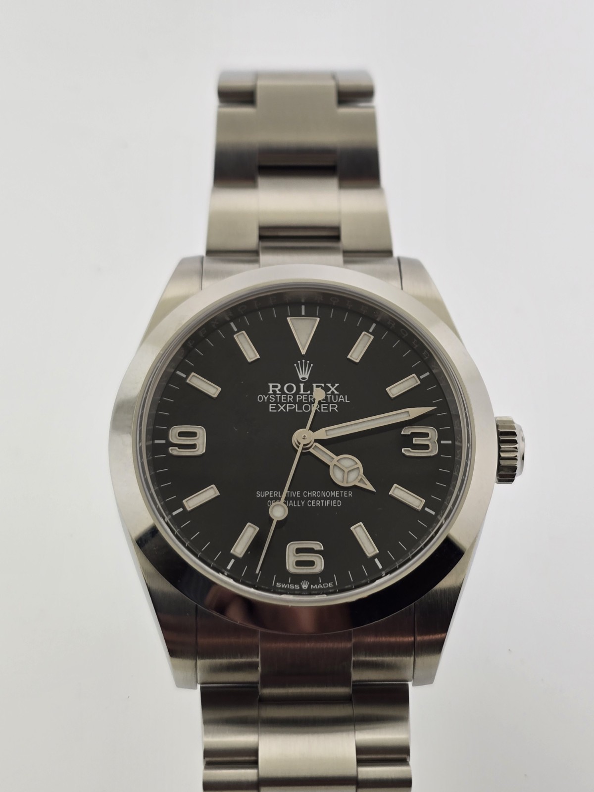 Rolex Explorer 224270 40MM S/S 3/2024 Date Sport Watch. MINT .B/P