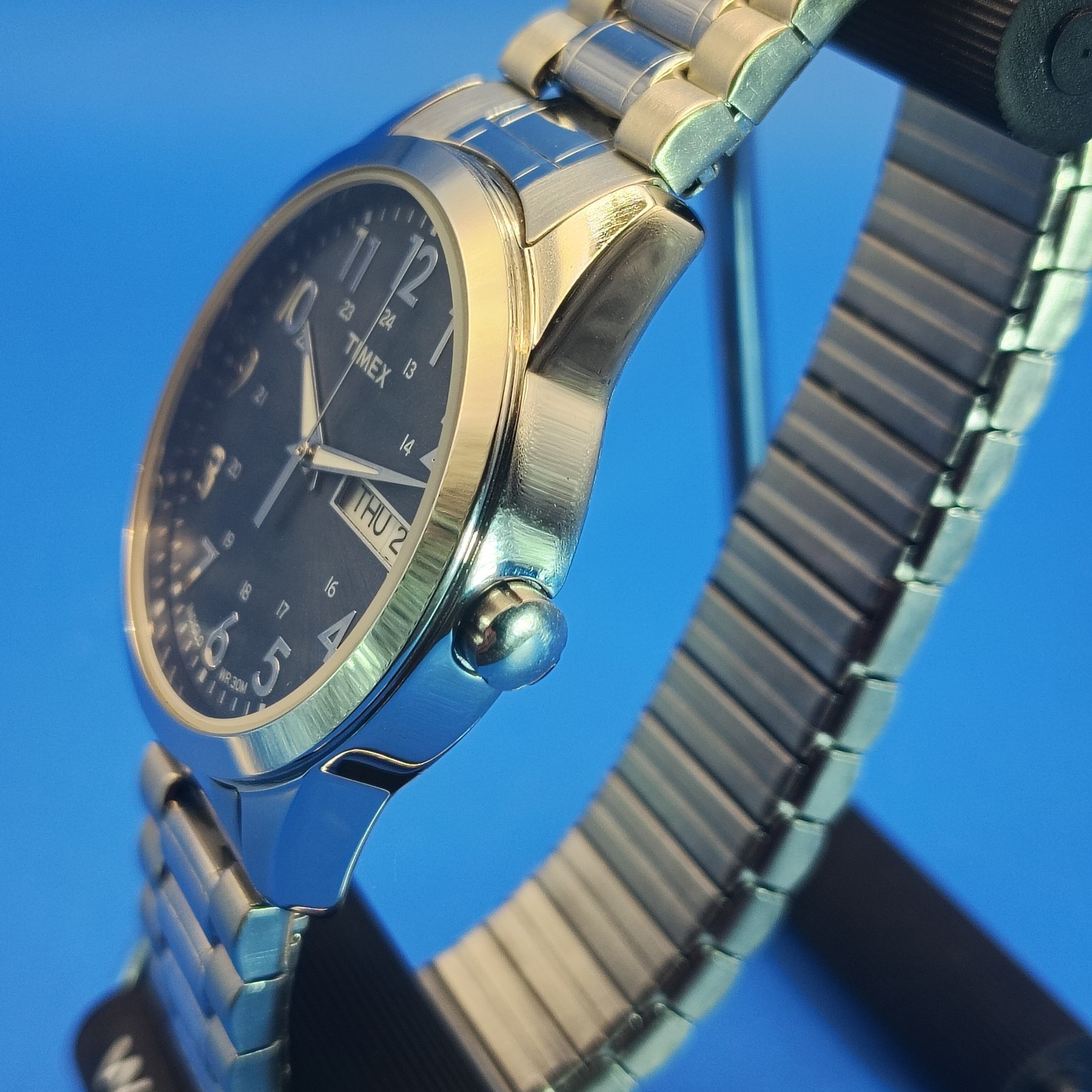 Vintage 2014 Timex Day-Date Blue Sunburst Dial 36mm Mens Quartz Watch Restored