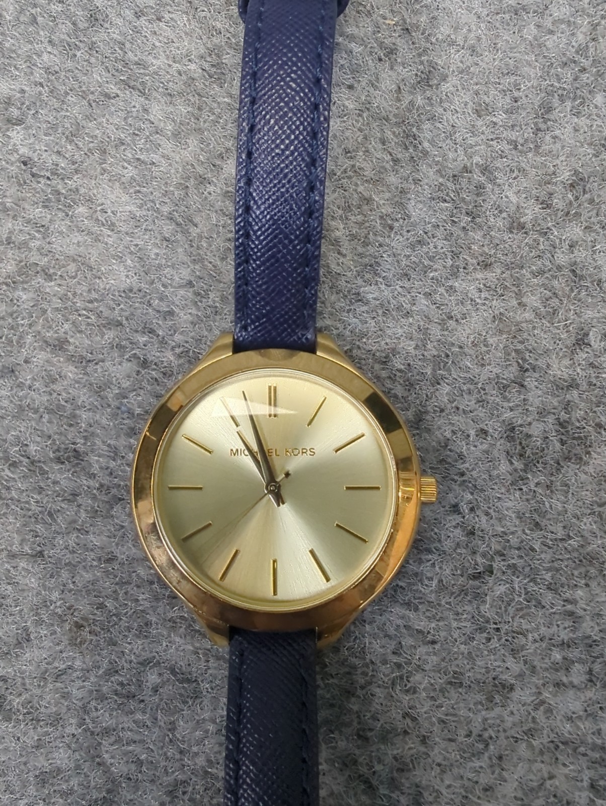 Michael Kors MK2285 Analog Quartz WR 5ATM Watch Gold Dial Case Blue Leather