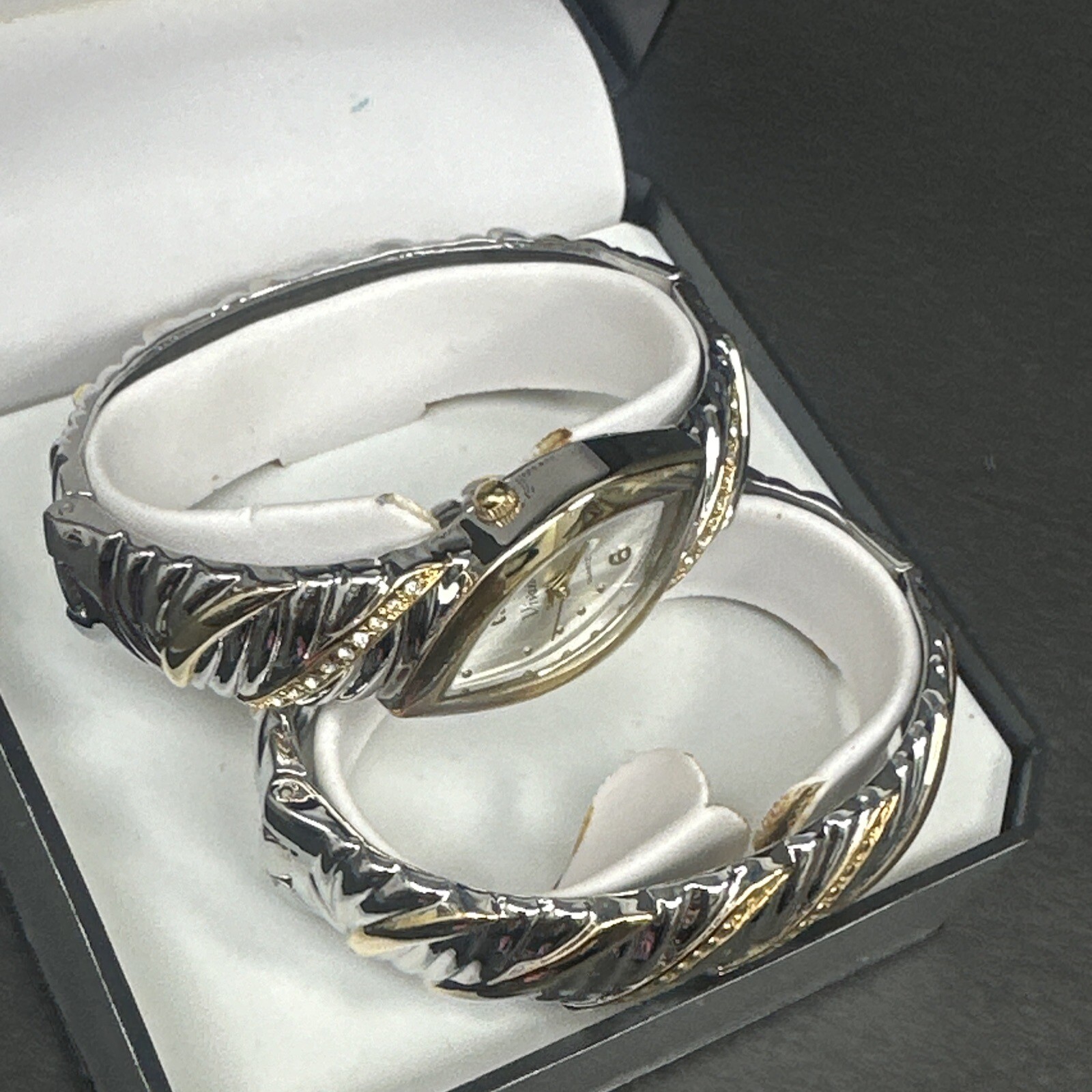 Vivani Ladies Watch Bangle Bracelet Set Silvertone Goldtone Rhinestone NIB NOS