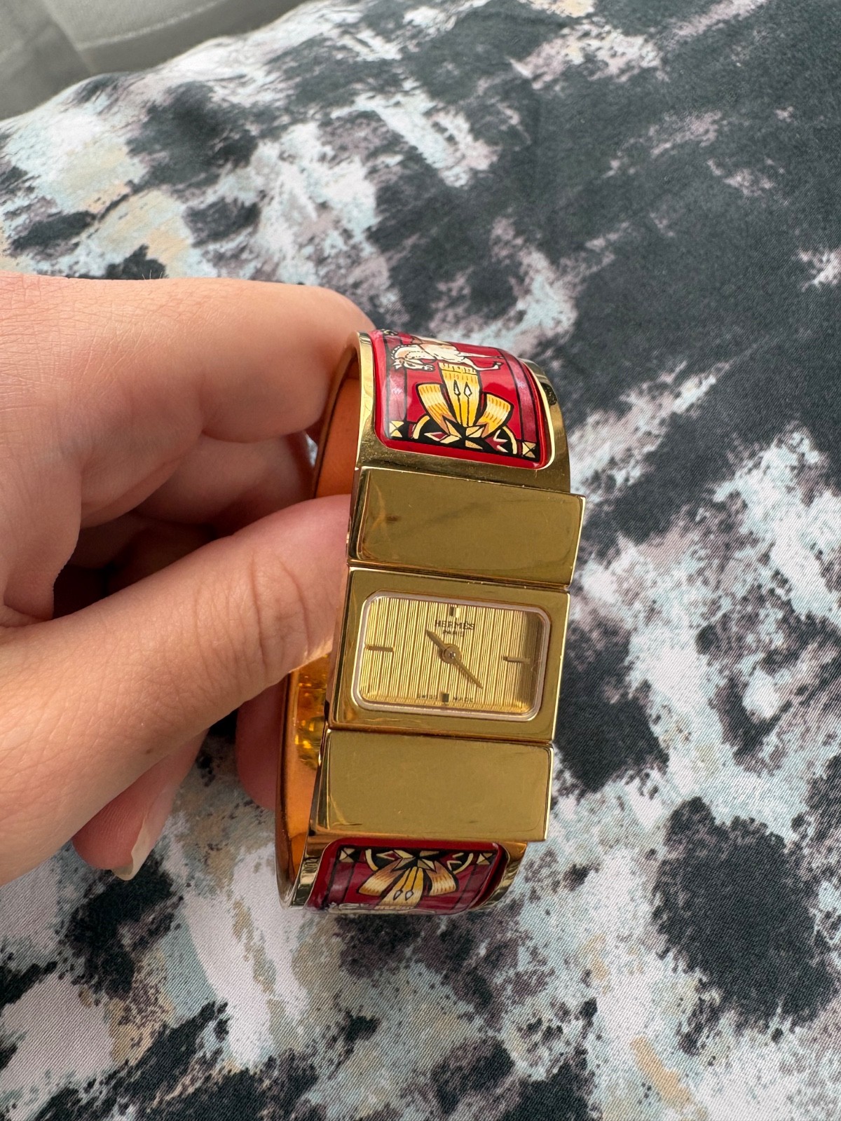 Hermes Loquet L01.201 Gold-Plated Bangle Watch with Burgundy Enamel – Swiss Made