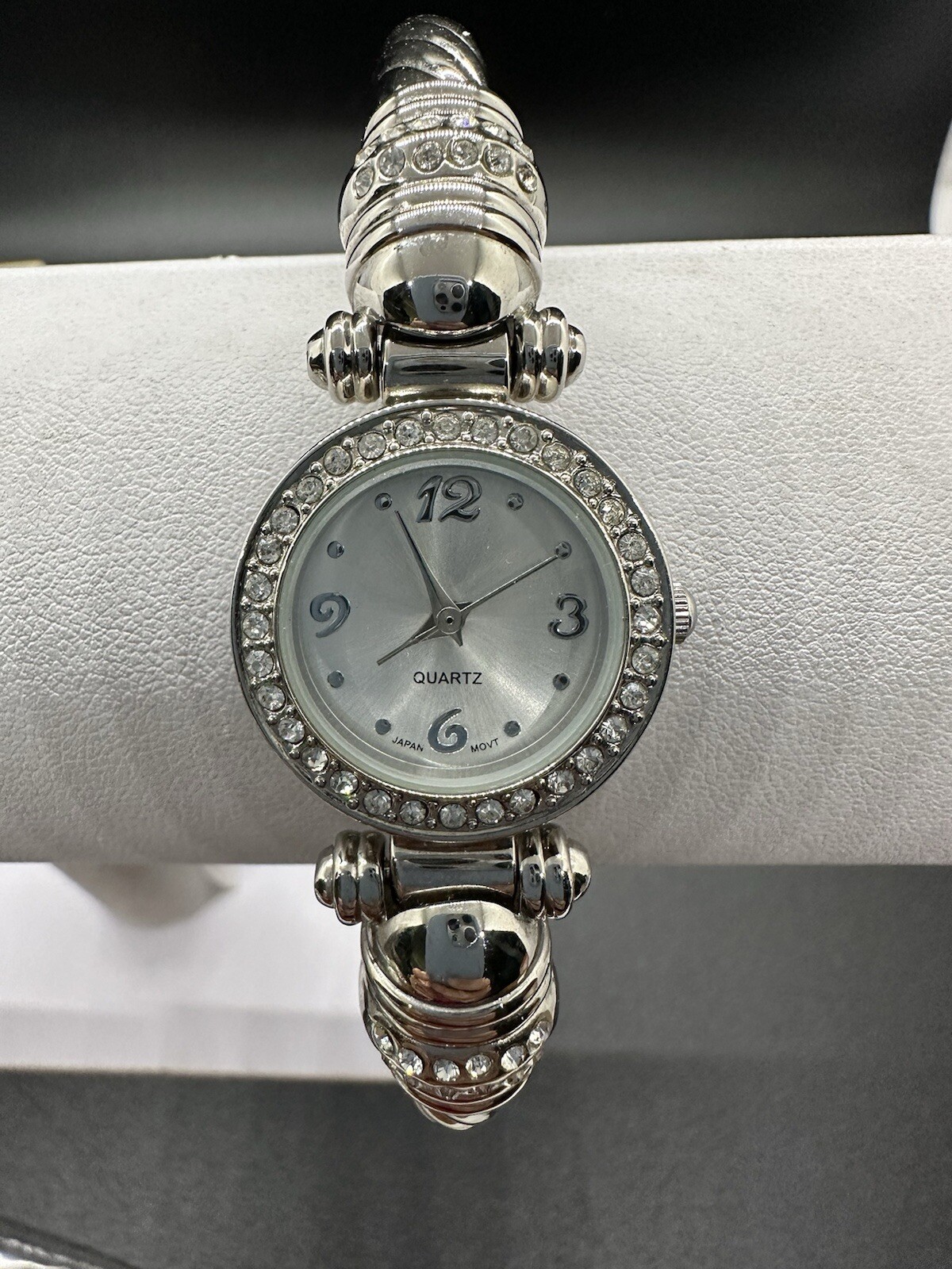Women’s Fashion Watch Quartz 6.5” Silver Tone Crystals Bangle Bracelet Band