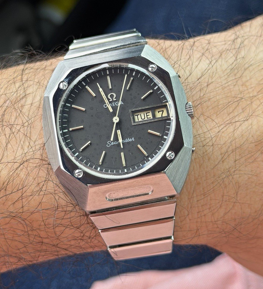 OMEGA Seamaster Mariner 169.0054 Quartz Black Dial Day/Date Octagon