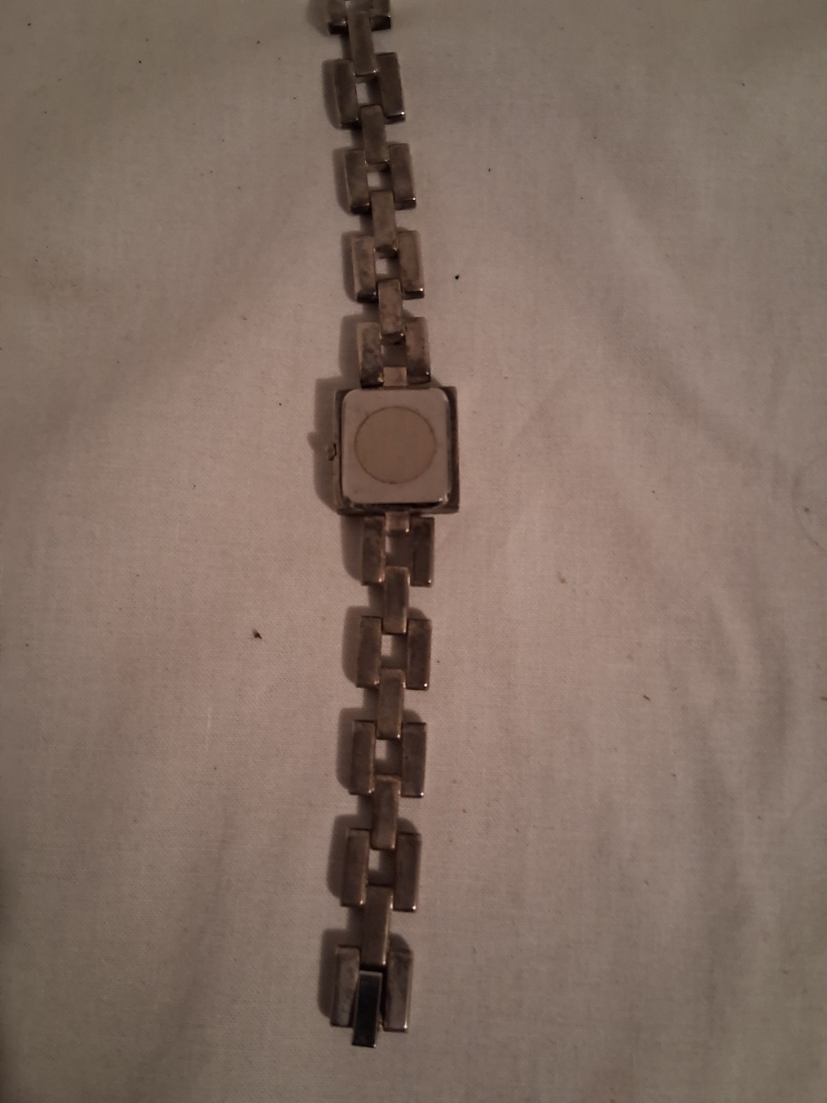 Aeropostale Women’s Silver Tone Watch Needs Battery