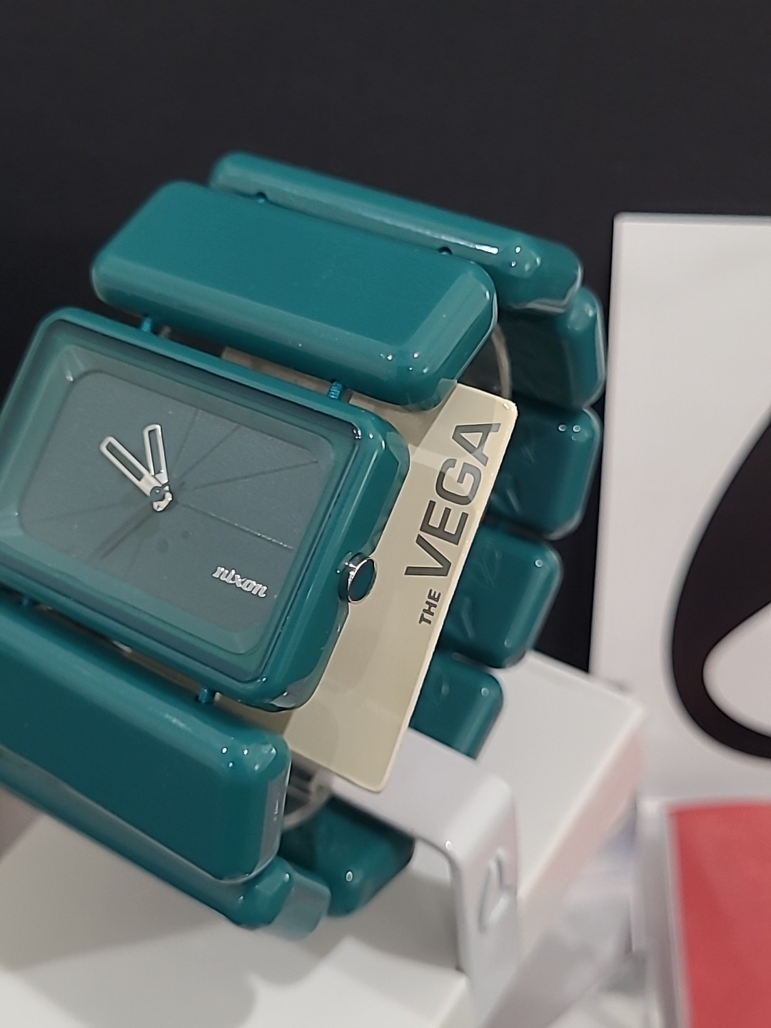 Nixon The Vega Women’s Watch — Teal Blue — Elastic Band — NEW in Box A726-354