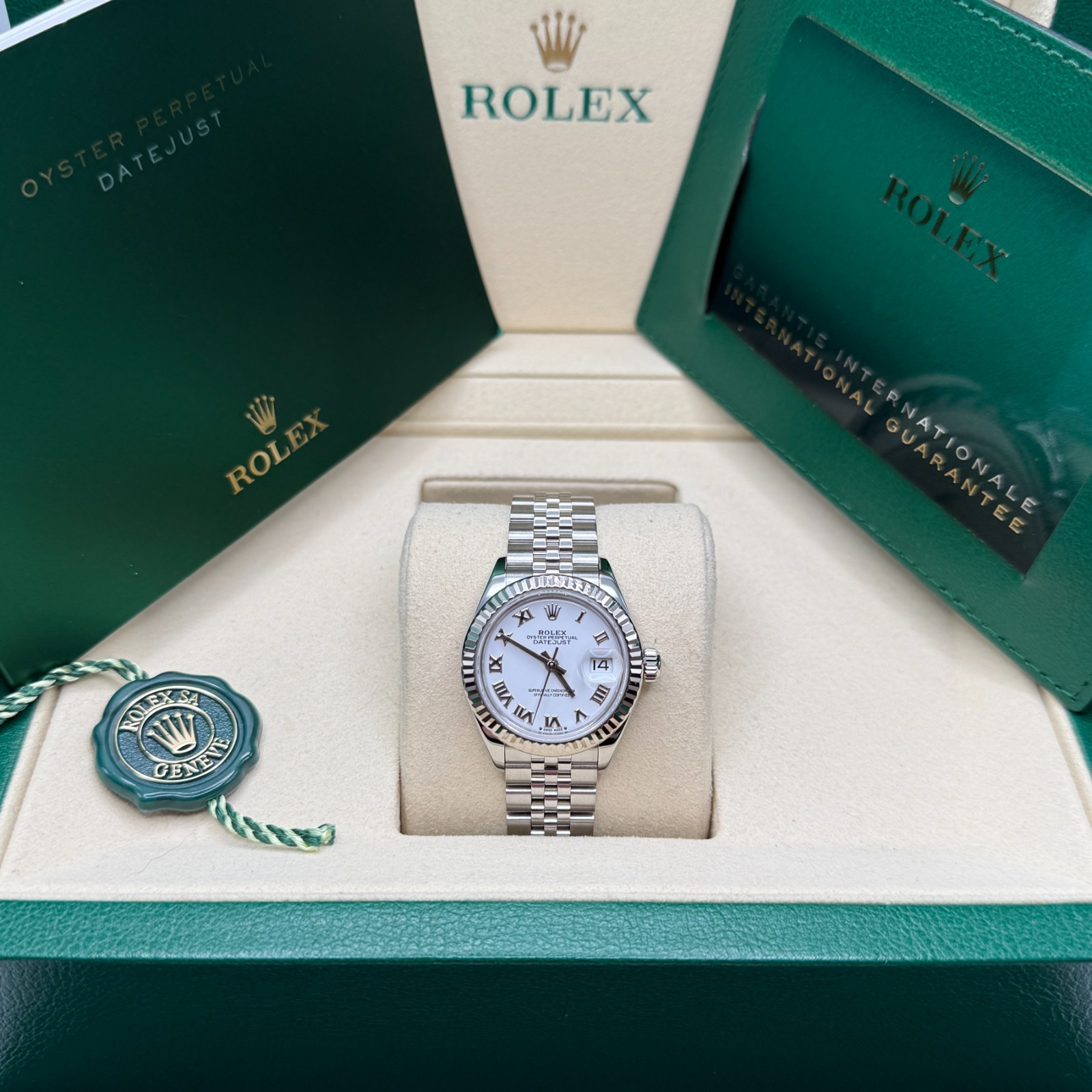 Rolex Lady-Datejust White Roman Fluted Bezel Stainless Steel Jubilee Bracelet